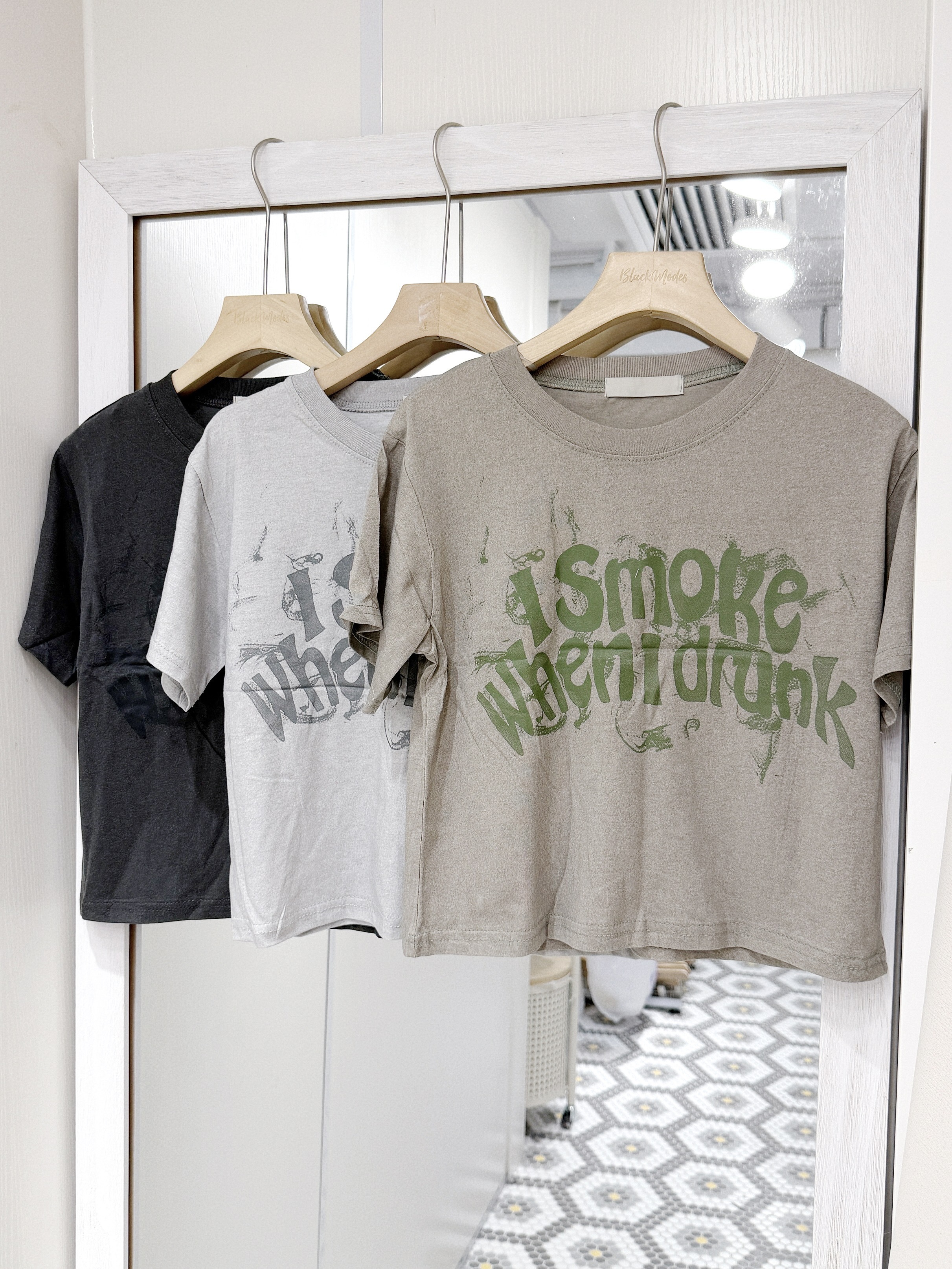 T1376｜歐美感文字 I SMOKE WHEN I DRUNK 上衣 𝄞⨾💿✮˚.⋆