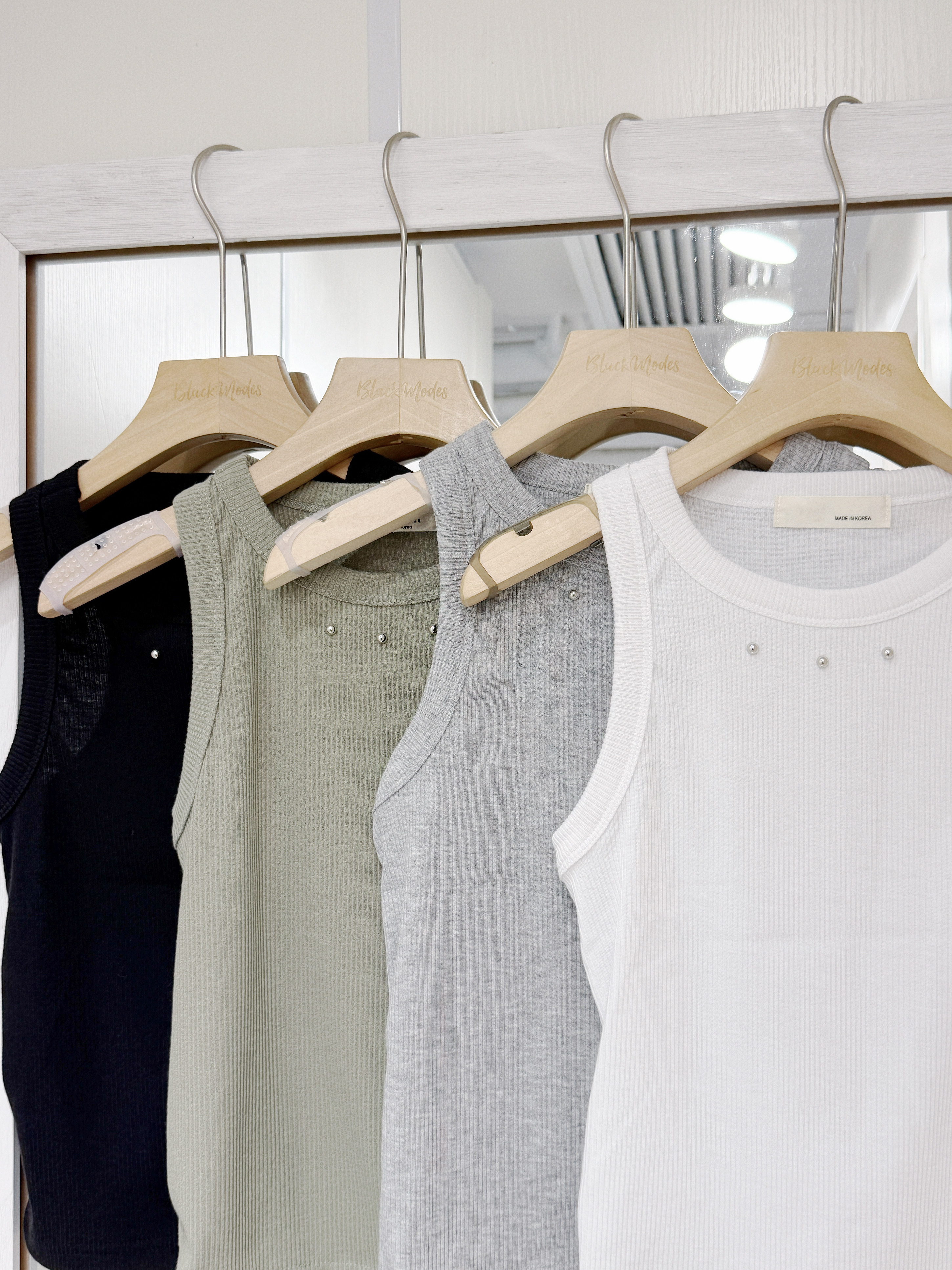 V0179｜中性型格必備🖤窩釘入膊小背心