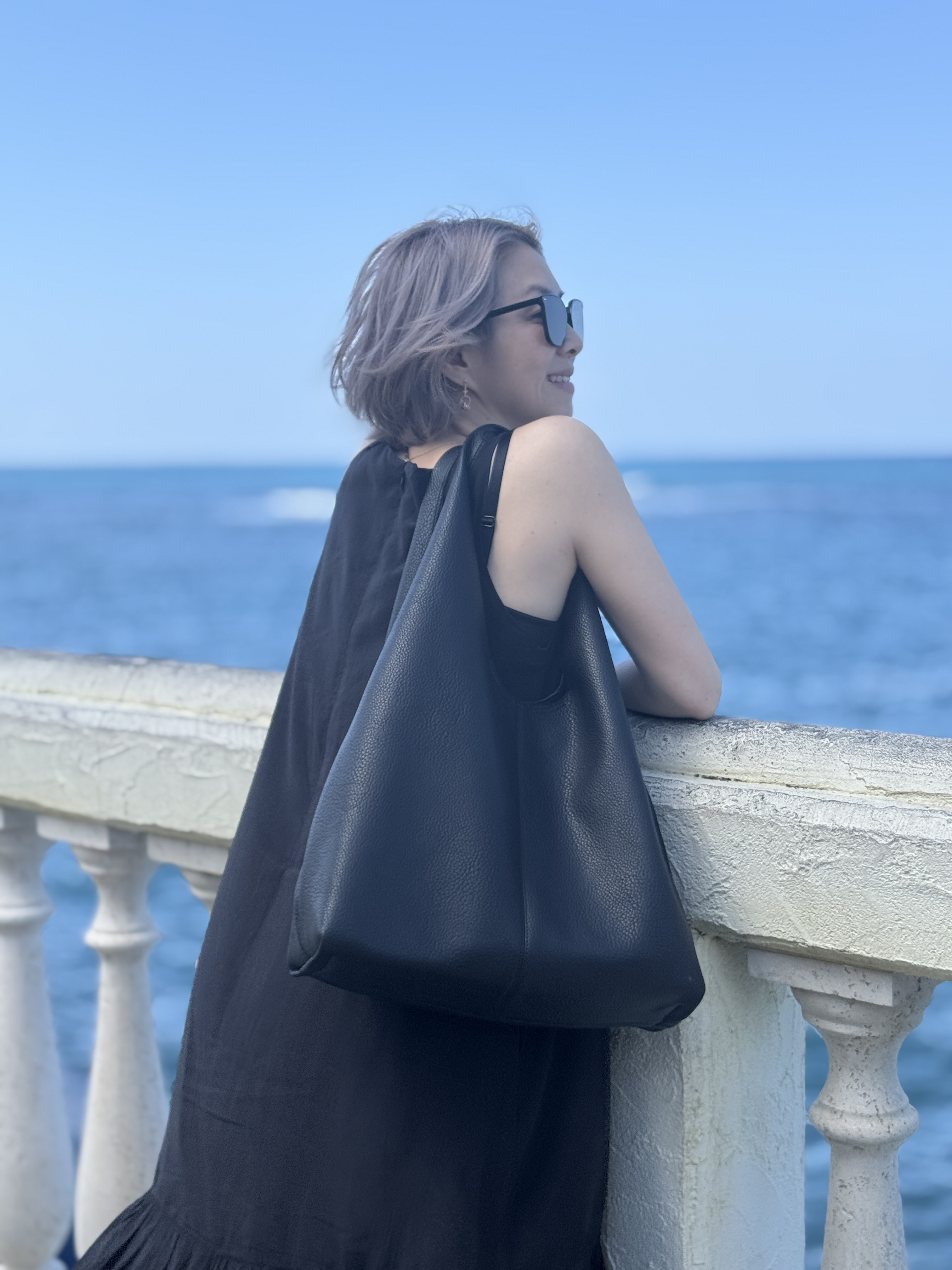 Fairy 素面簡約肩背包 黑色