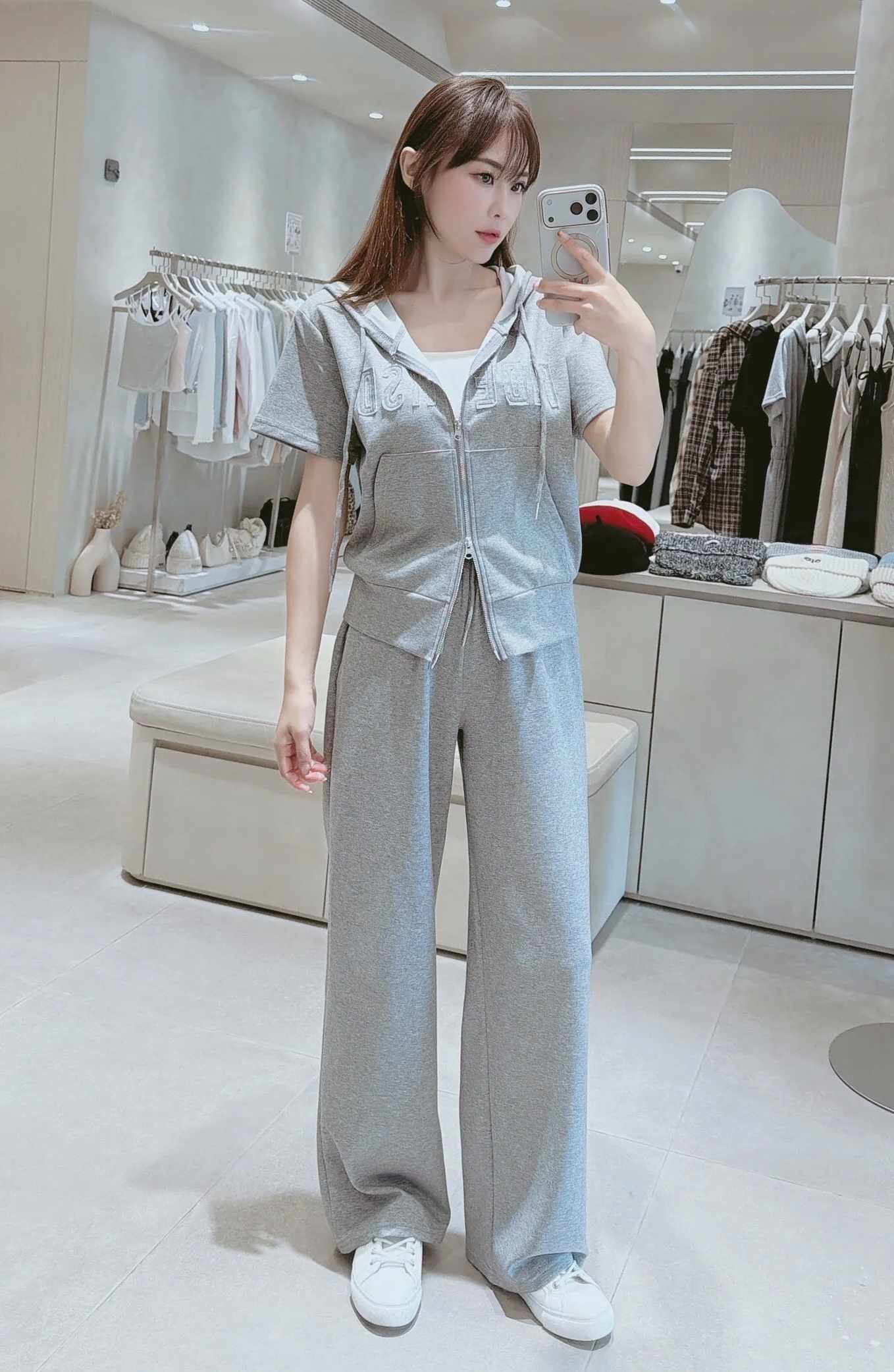 雙拉鍊貼布連帽衣+鬆緊寬褲