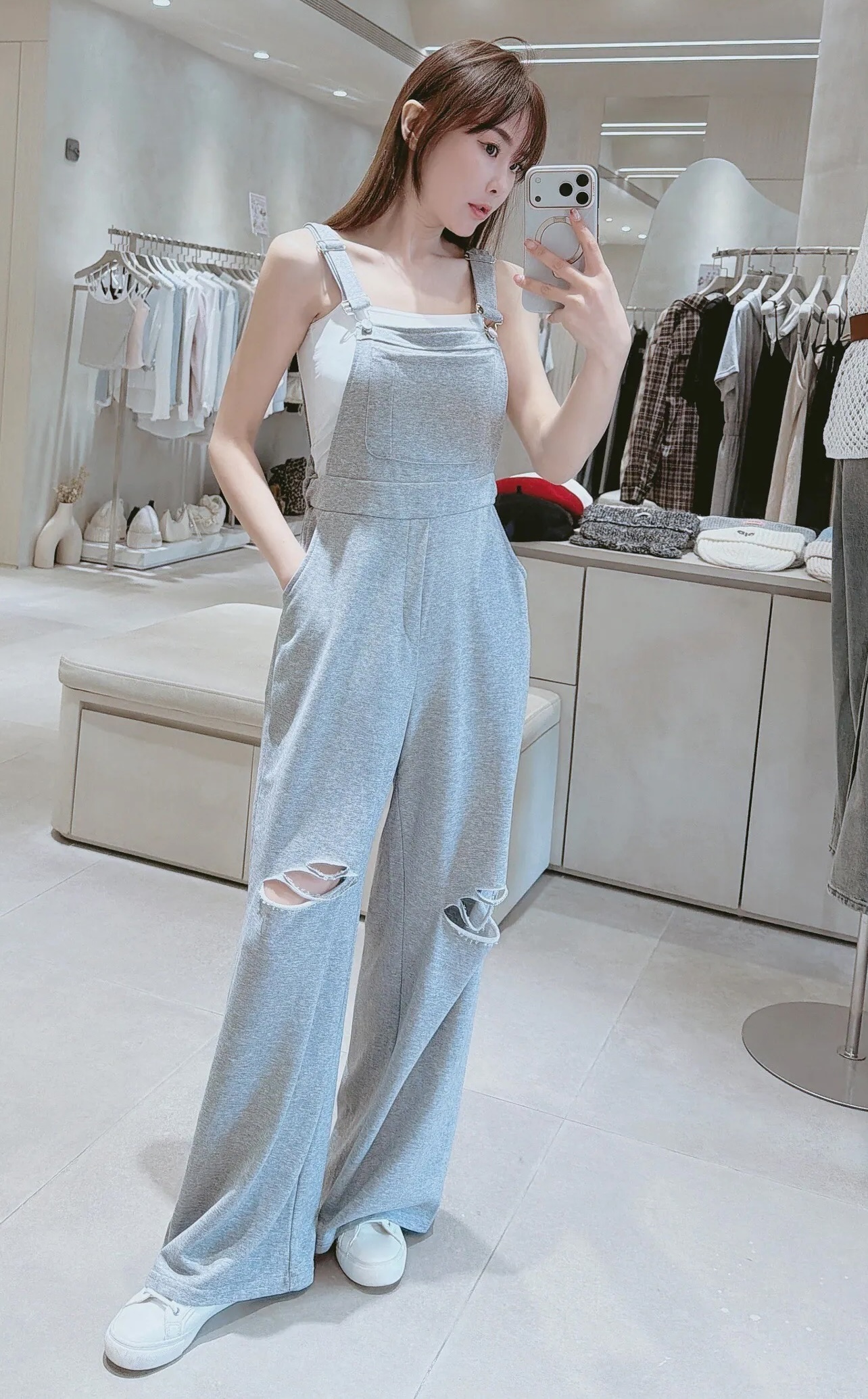 帥氣割破棉質吊帶寬褲