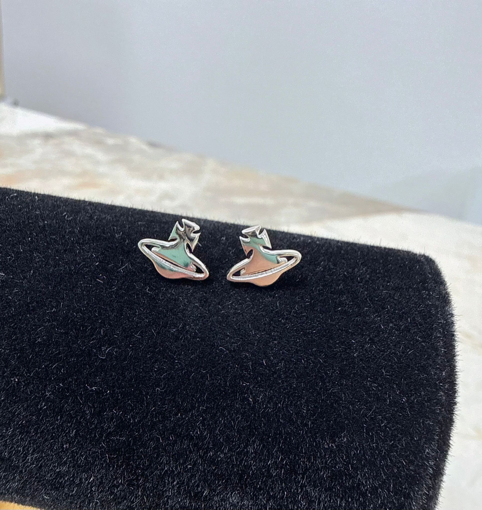 LYS01492 Vivienne Westwood mini 經典星球耳環 銀色