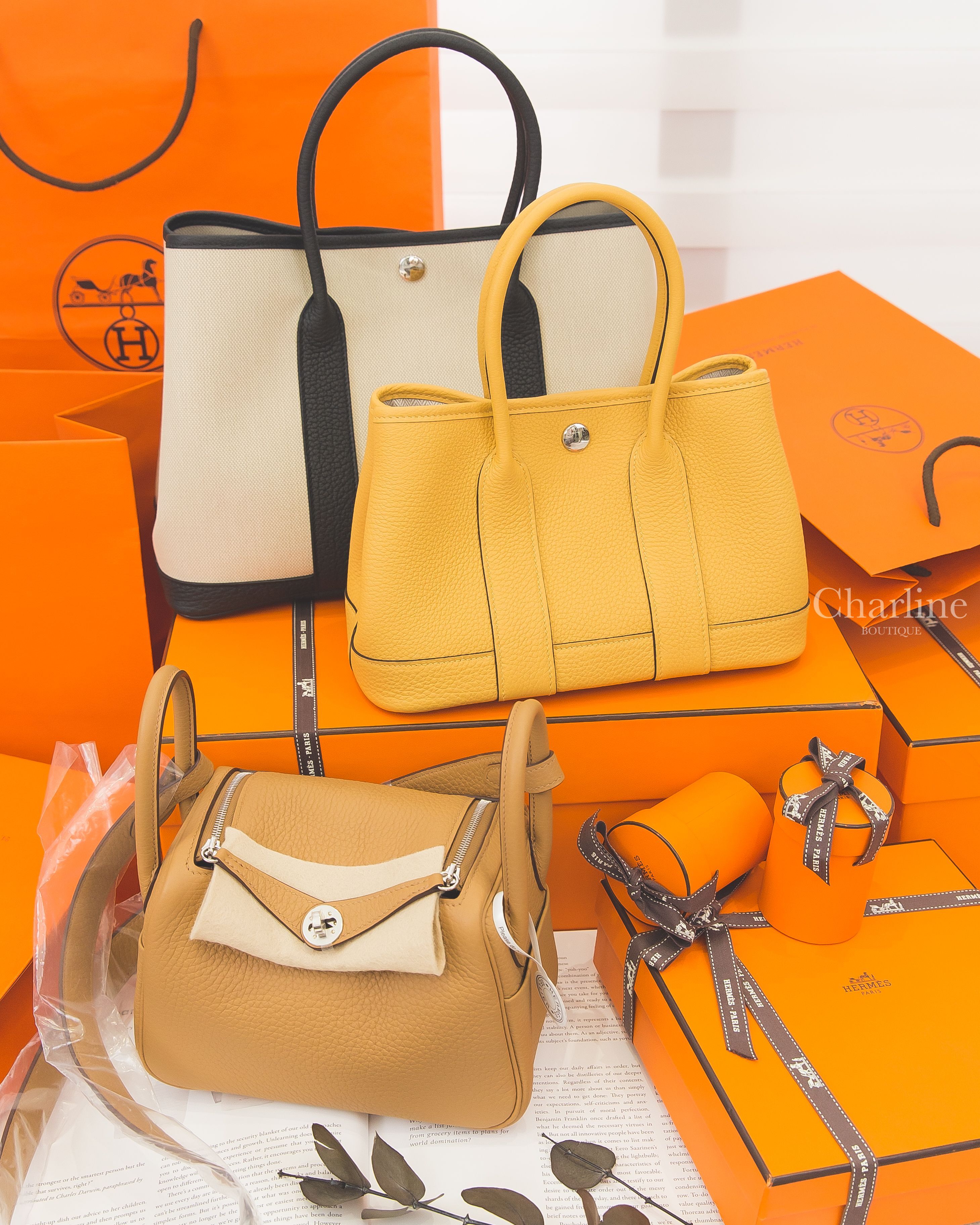 Hermès Neo Garden Party 玉米黃,Hermès Garden Party 30cm 冰川灰帆布拼黑色皮革,Hermès Lindy Mini II 餅乾色銀釦-Charline Boutique 精品代購