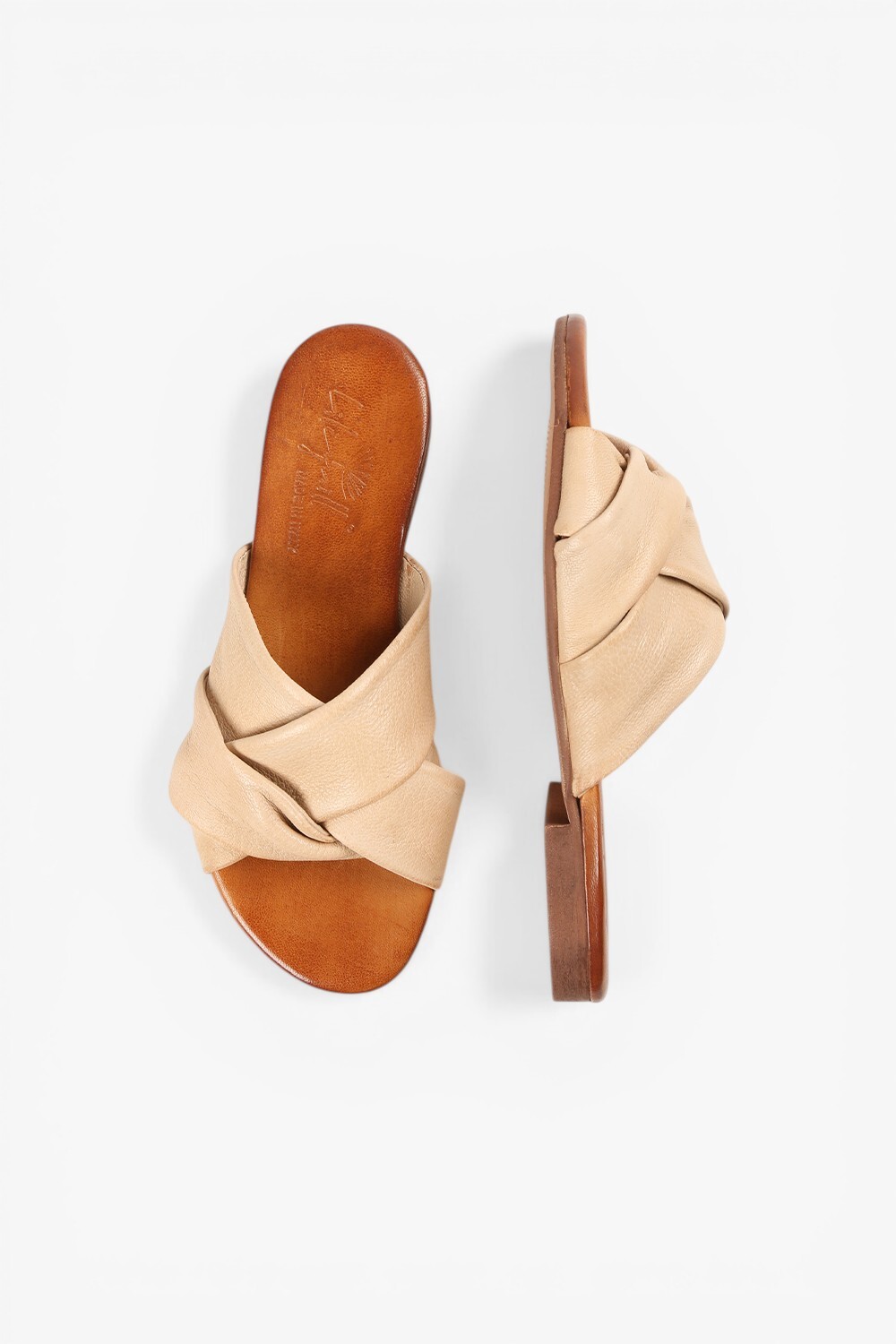 Proto 義大利製水洗皮涼鞋