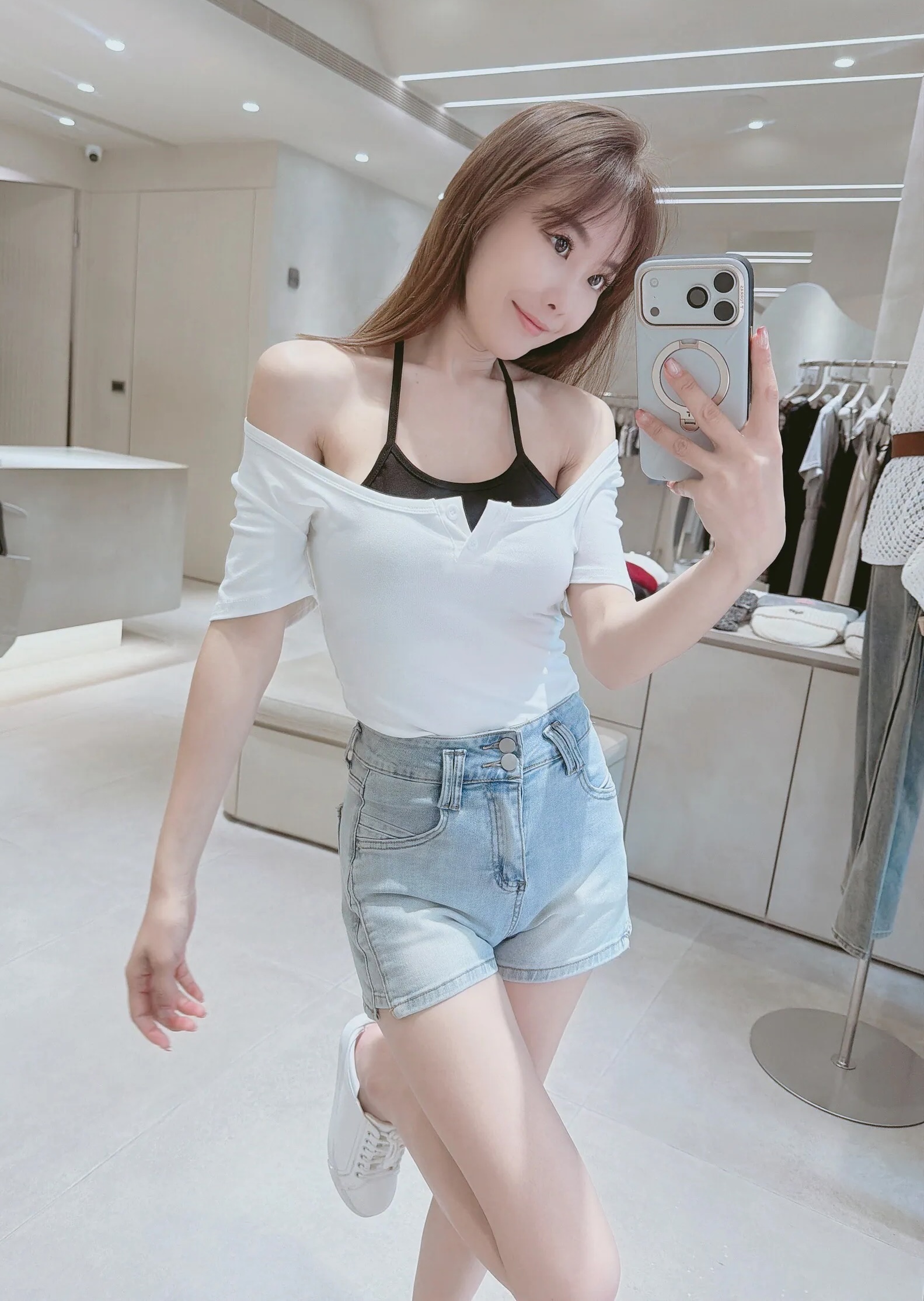 假兩件拼色掛脖棉質衣