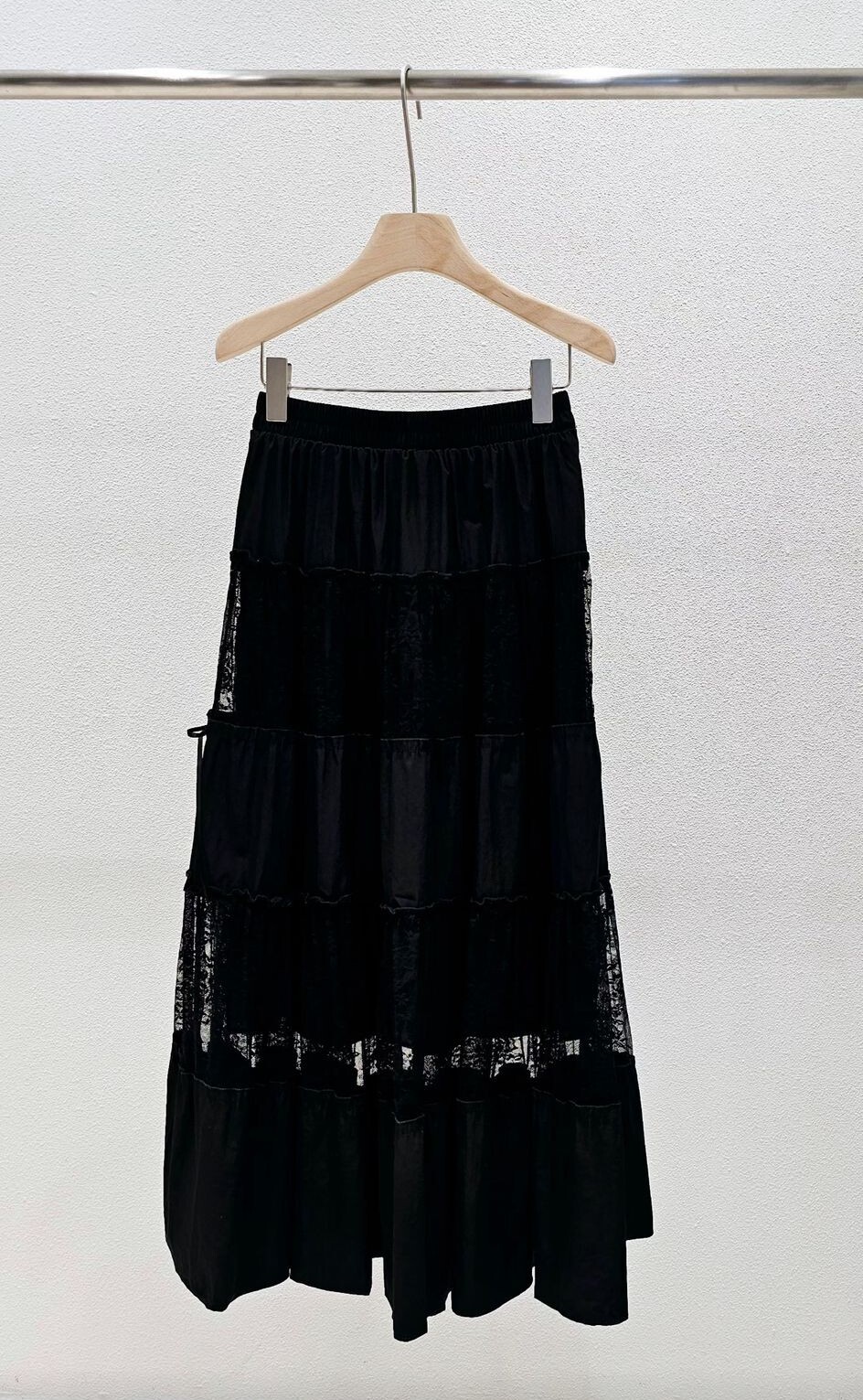 W44  腰25-41 hip 52 長35  $369 (一口價)