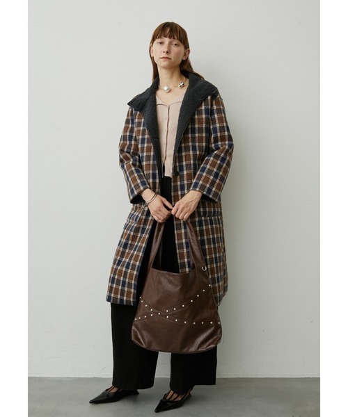 【預購】AUNTIE ROSA 鉚釘三角手提包 3色 100137380