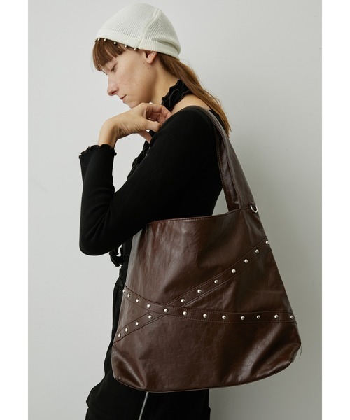 【預購】AUNTIE ROSA 鉚釘三角手提包 3色 100137380