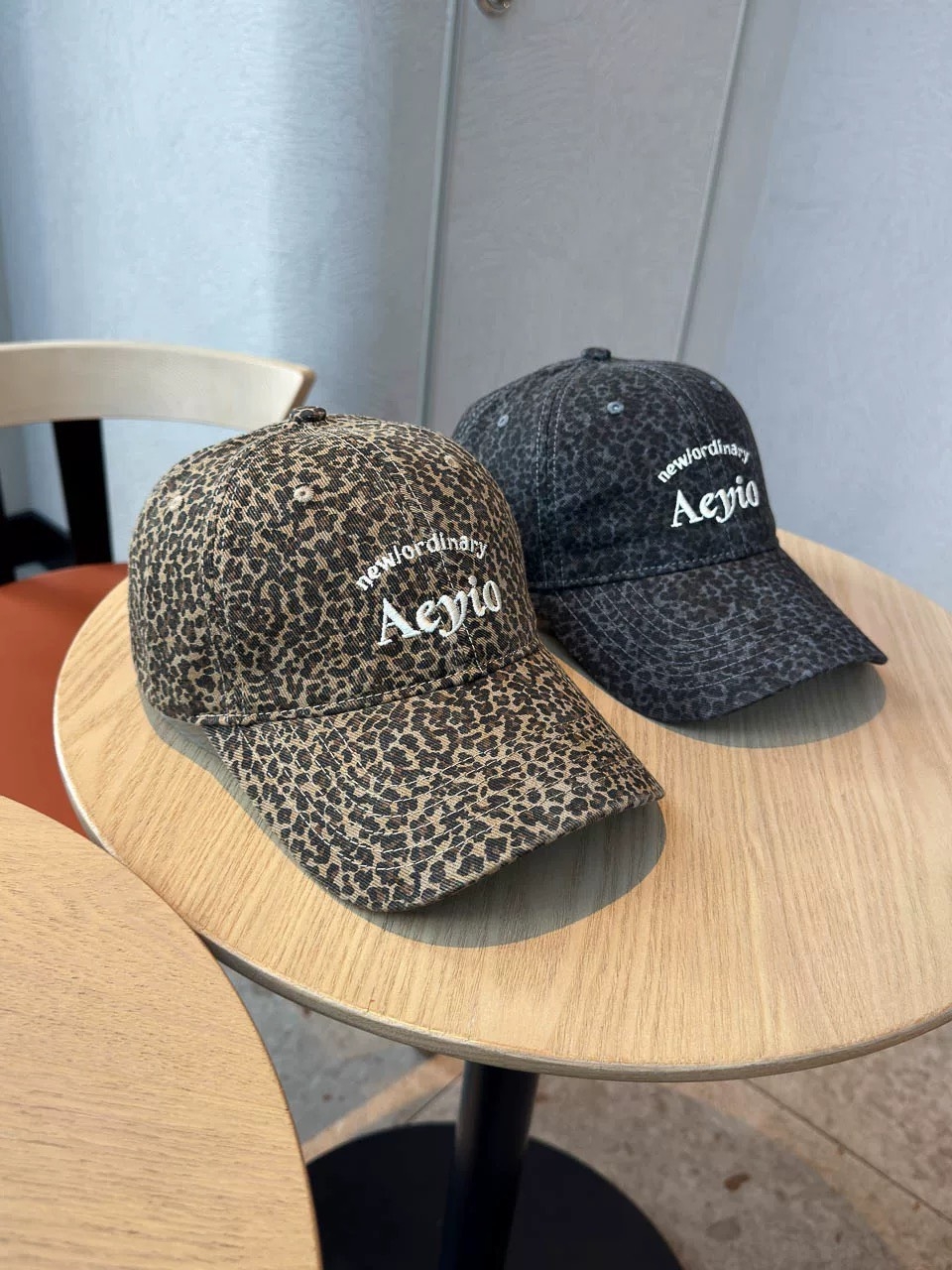 6326-韓系豹紋英字棒帽
