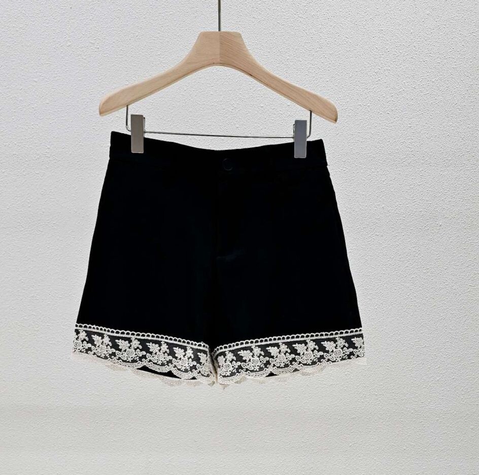 W54  橡根褲 腰 28-54 HIP40  長 15 $399 (一口價)