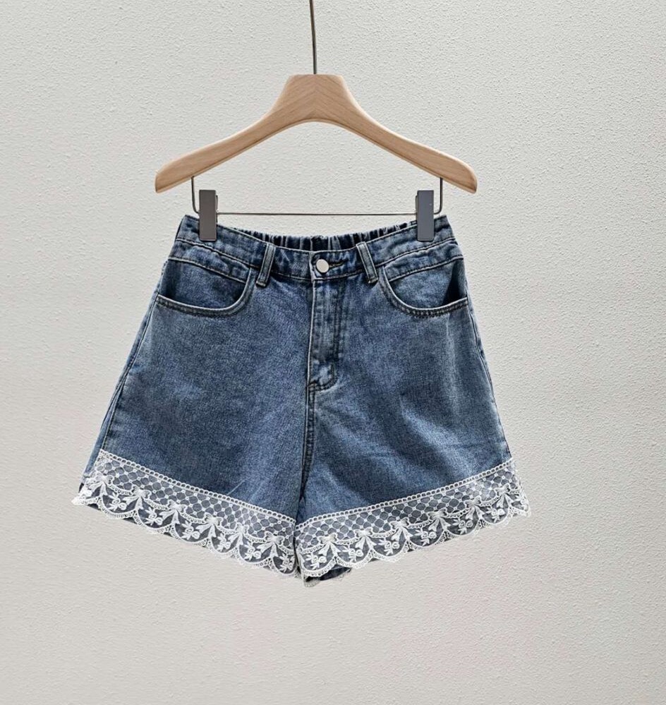 W62  橡根牛仔褲 腰 28-36 HIP 46 長  15.5 $399 (一口價)