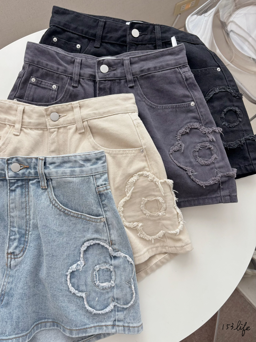 (4/2-4/6團購價)A1立體花朵顯瘦硬挺A字牛仔短褲(S-XL)(4色)