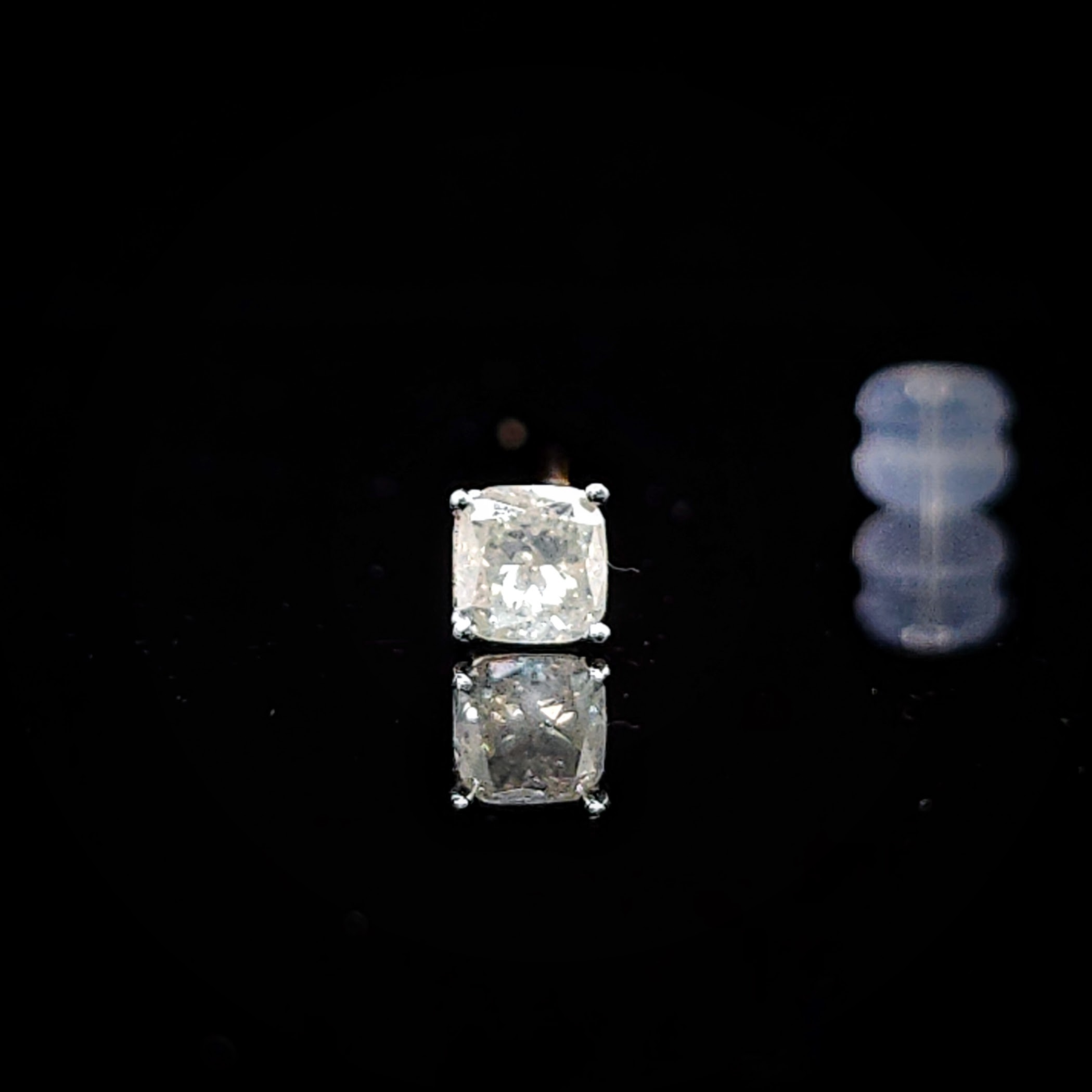 全新18K白金【單粒57份方形鑽石】單耳環