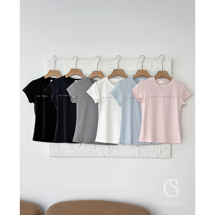 A101「萊卡燙鑽英⽂涼感 TEE」