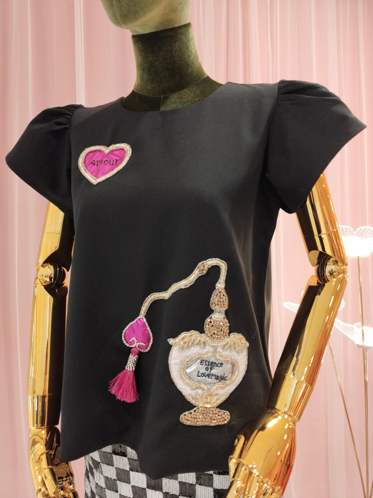 【OMZ x 頭飾專場 0407】 [ZV28] 心心香水樽上衣