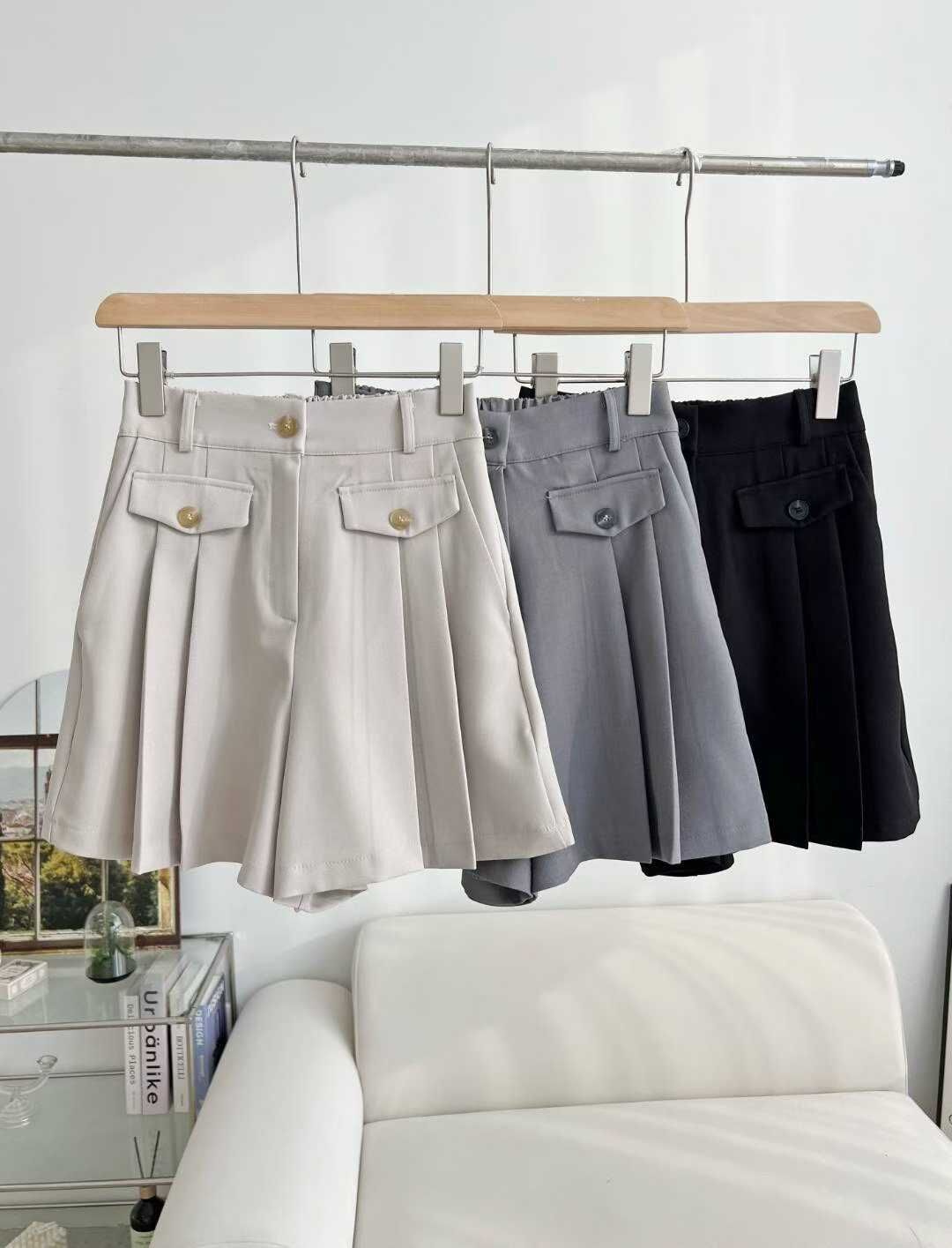 G02 腰26-34 HIP44 長16.5 $359 (一口價)