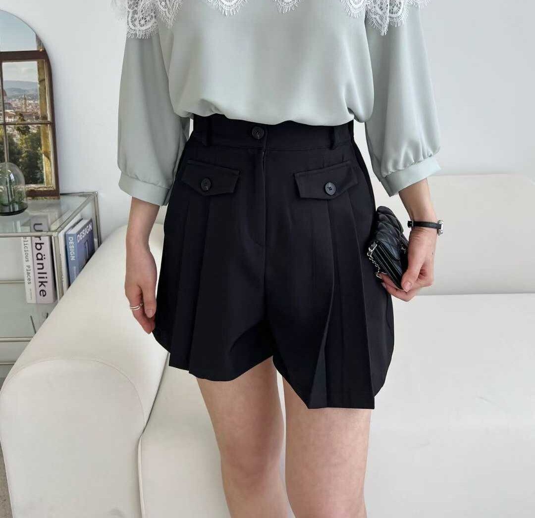 G02 腰26-34 HIP44 長16.5 $359 (一口價)