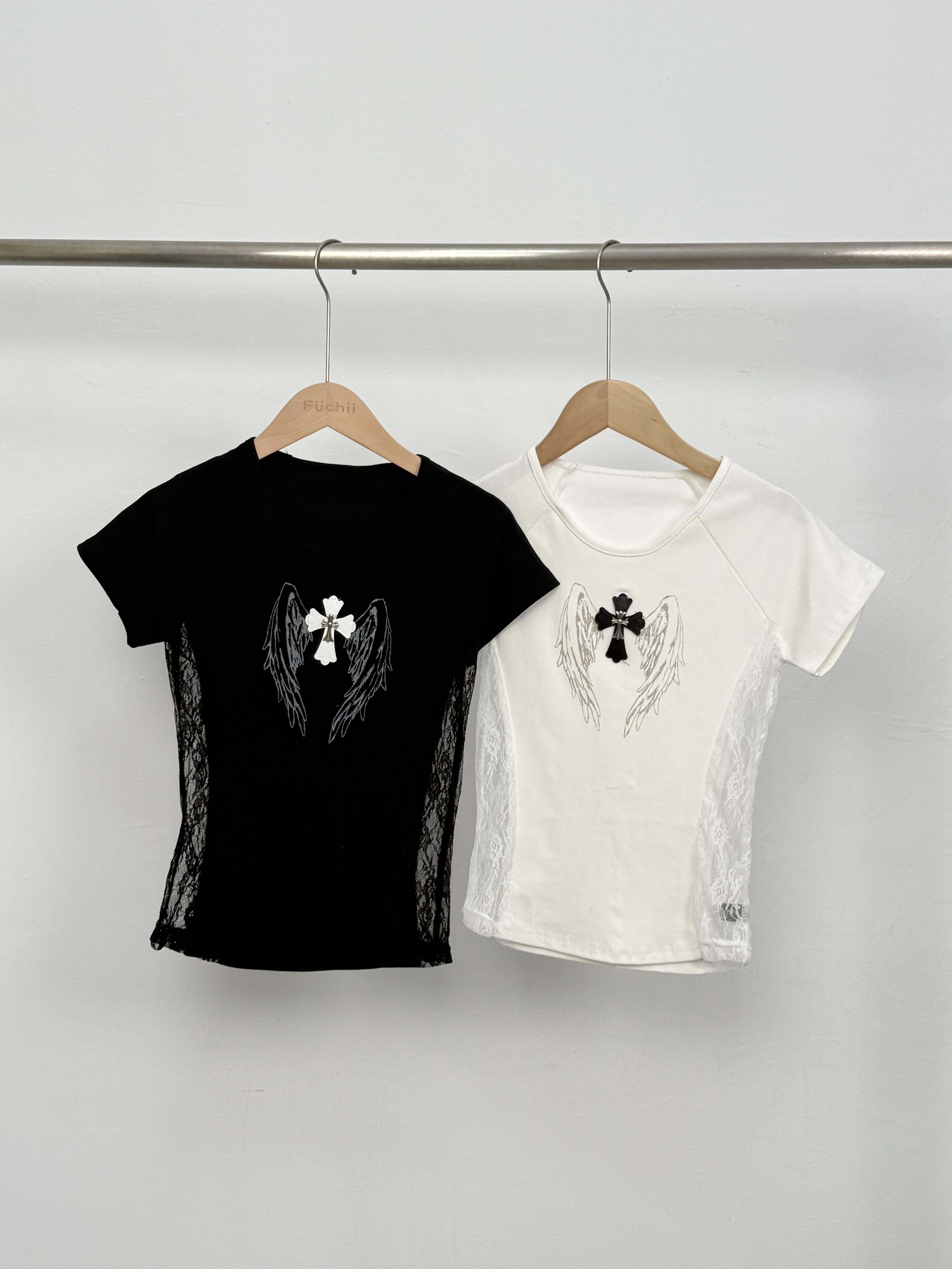 B67十字翅膀蕾絲側身上衣