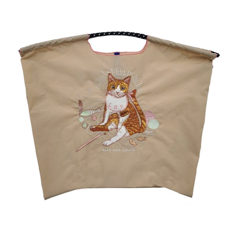 D［diː］× Ball & Chain 聯名刺繡包款 D.BABY CAT (L) 卡其 31311521