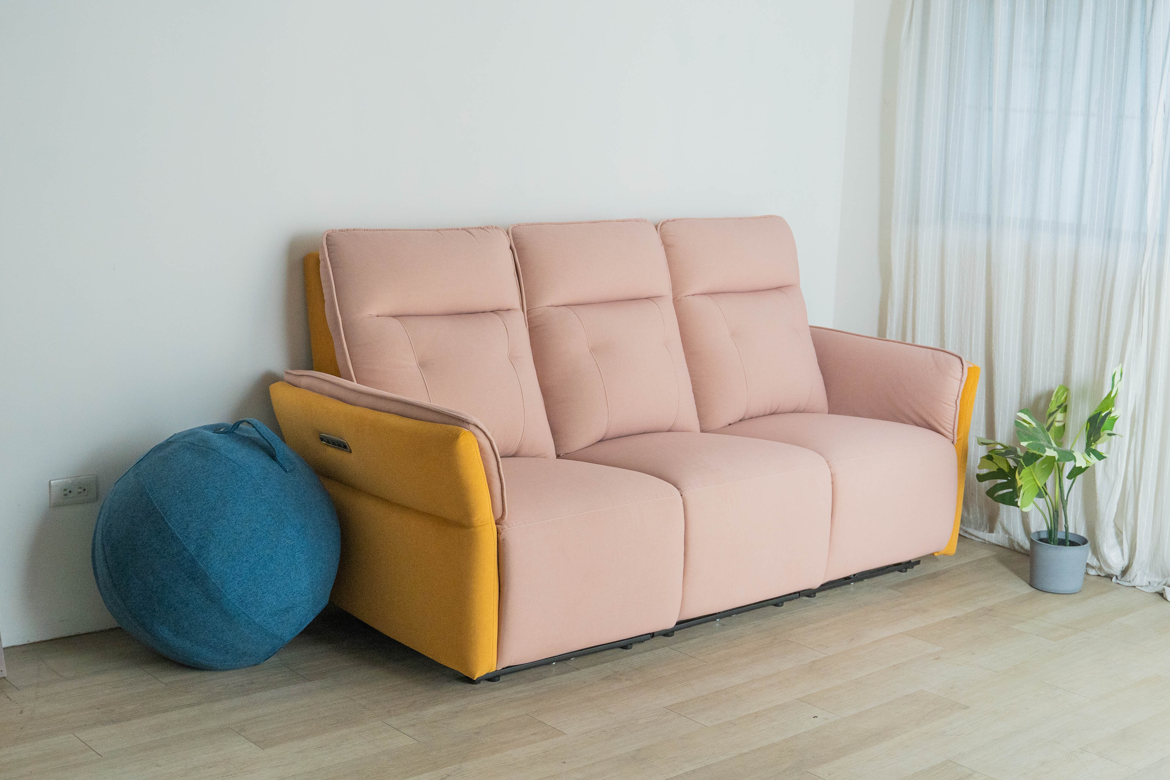 【蒂芬妮】三位三電動沙發