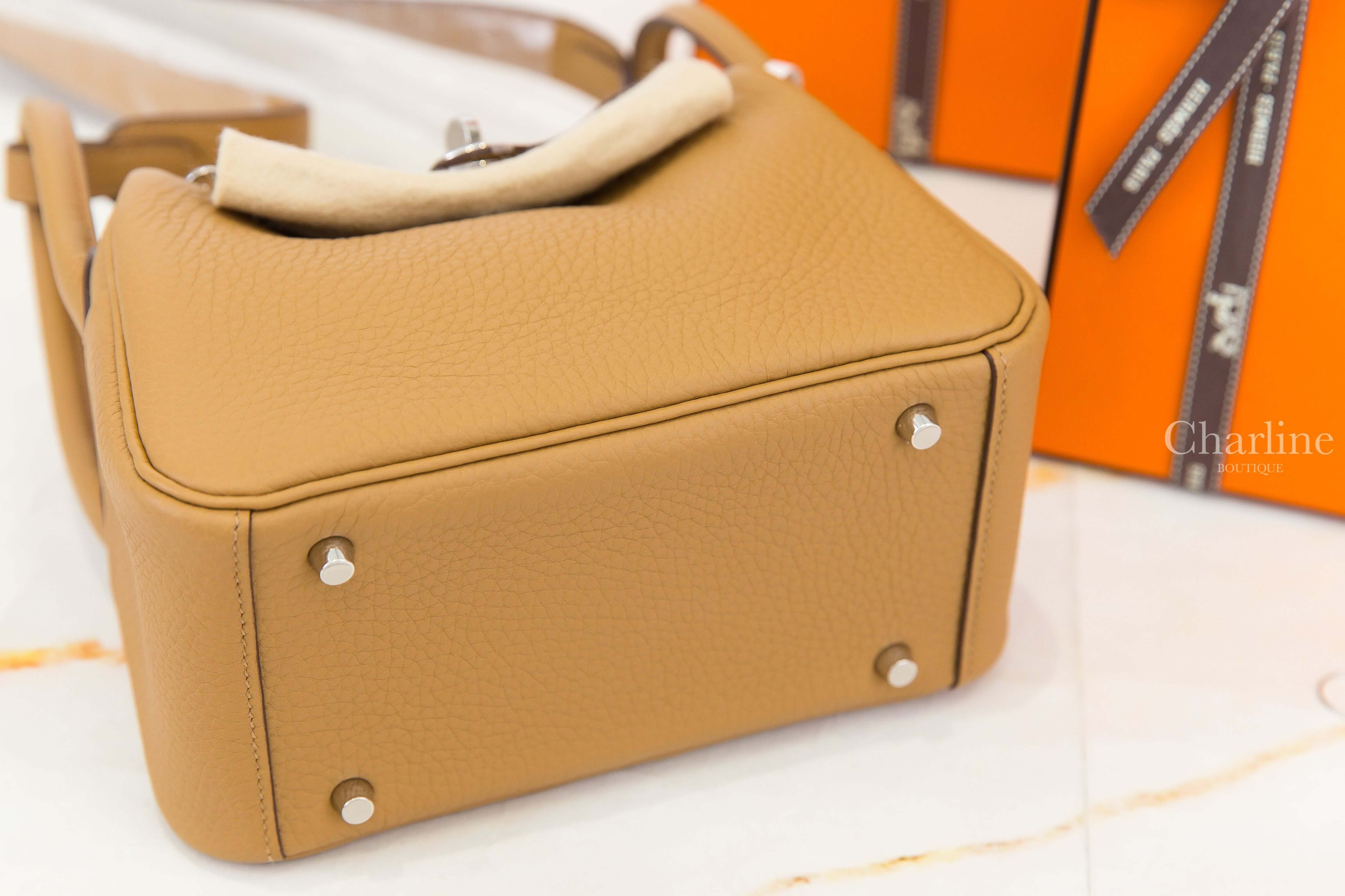 Hermès Lindy Mini II 4B Biscuit Taurillon Clemence 餅乾色銀釦-Charline Boutique 精品代購