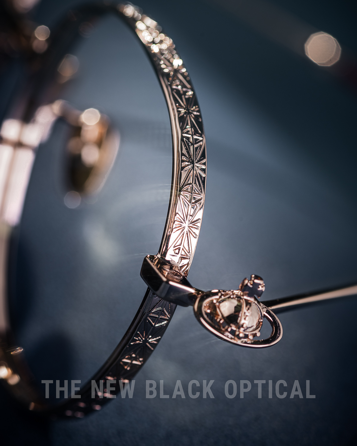 Vivienne Westwood 大圓雕花金屬鏡框 補貨上市