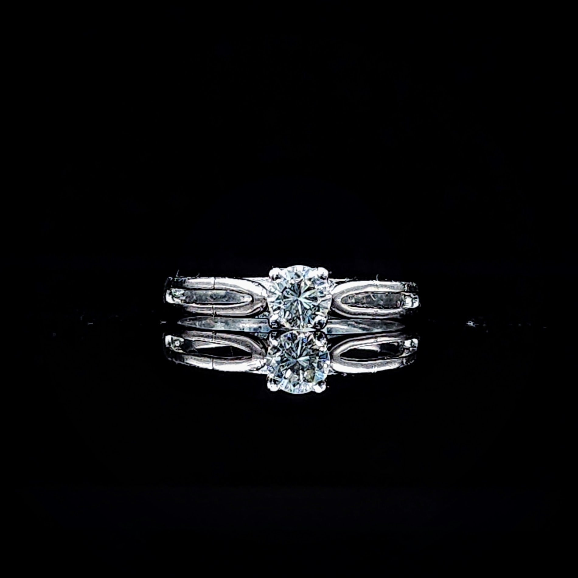 全新18K白金【單粒25份鑽石】戒指