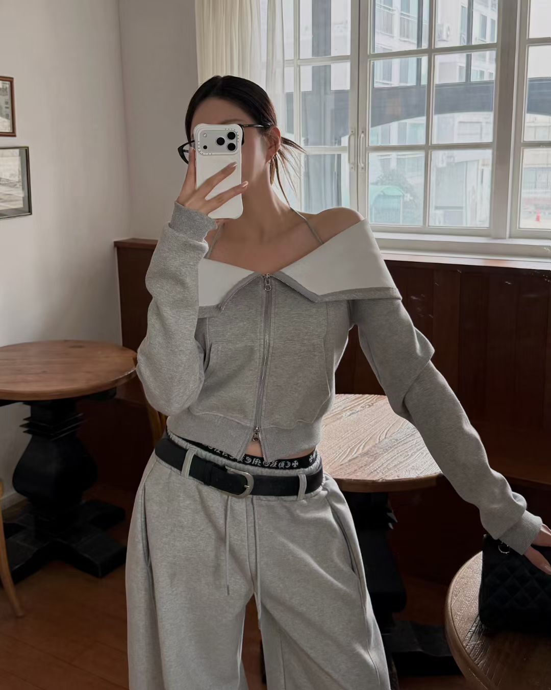 RD2628 Low cut sweater