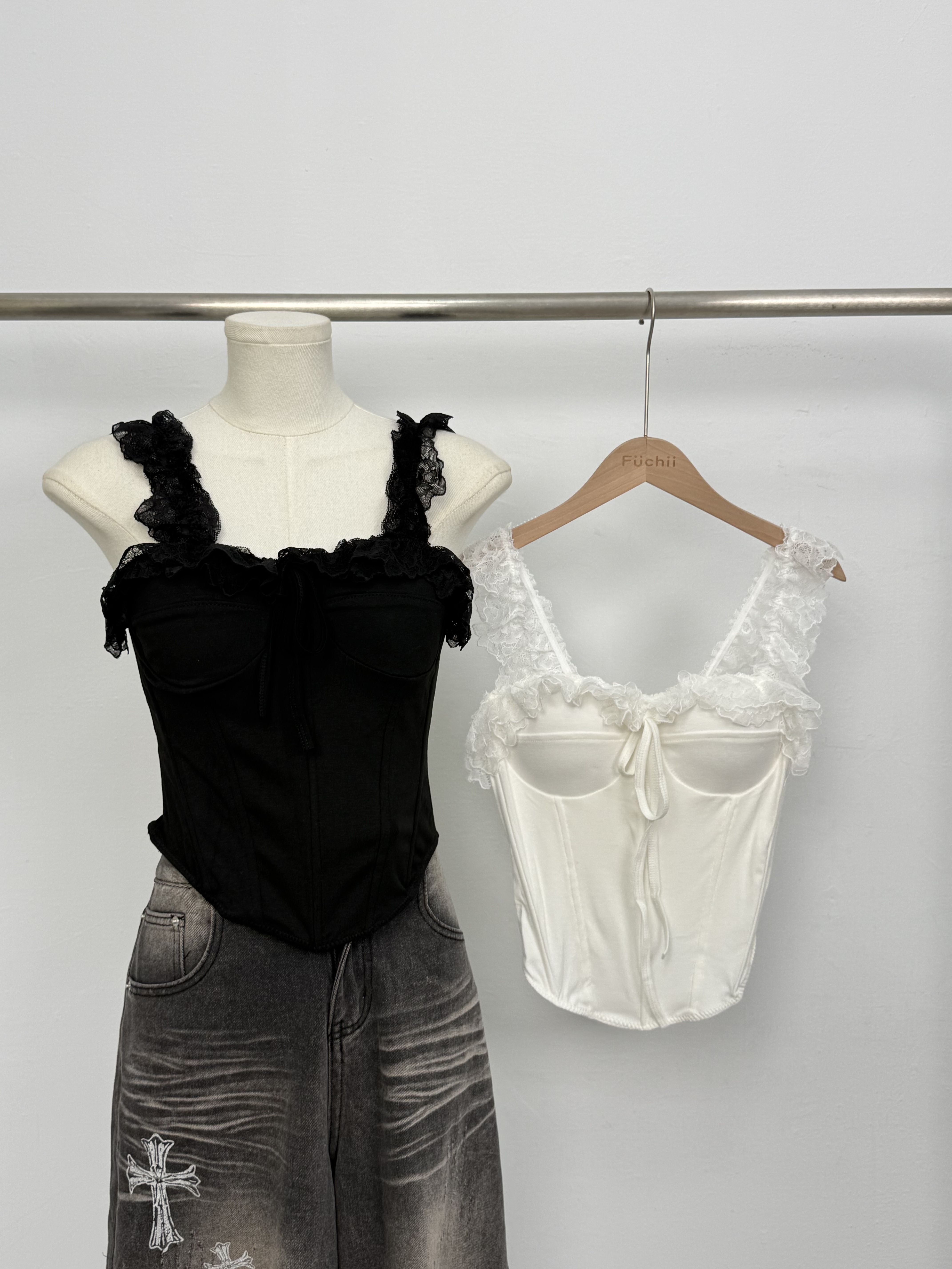 NEW 純慾蕾絲肩馬甲胸墊上衣