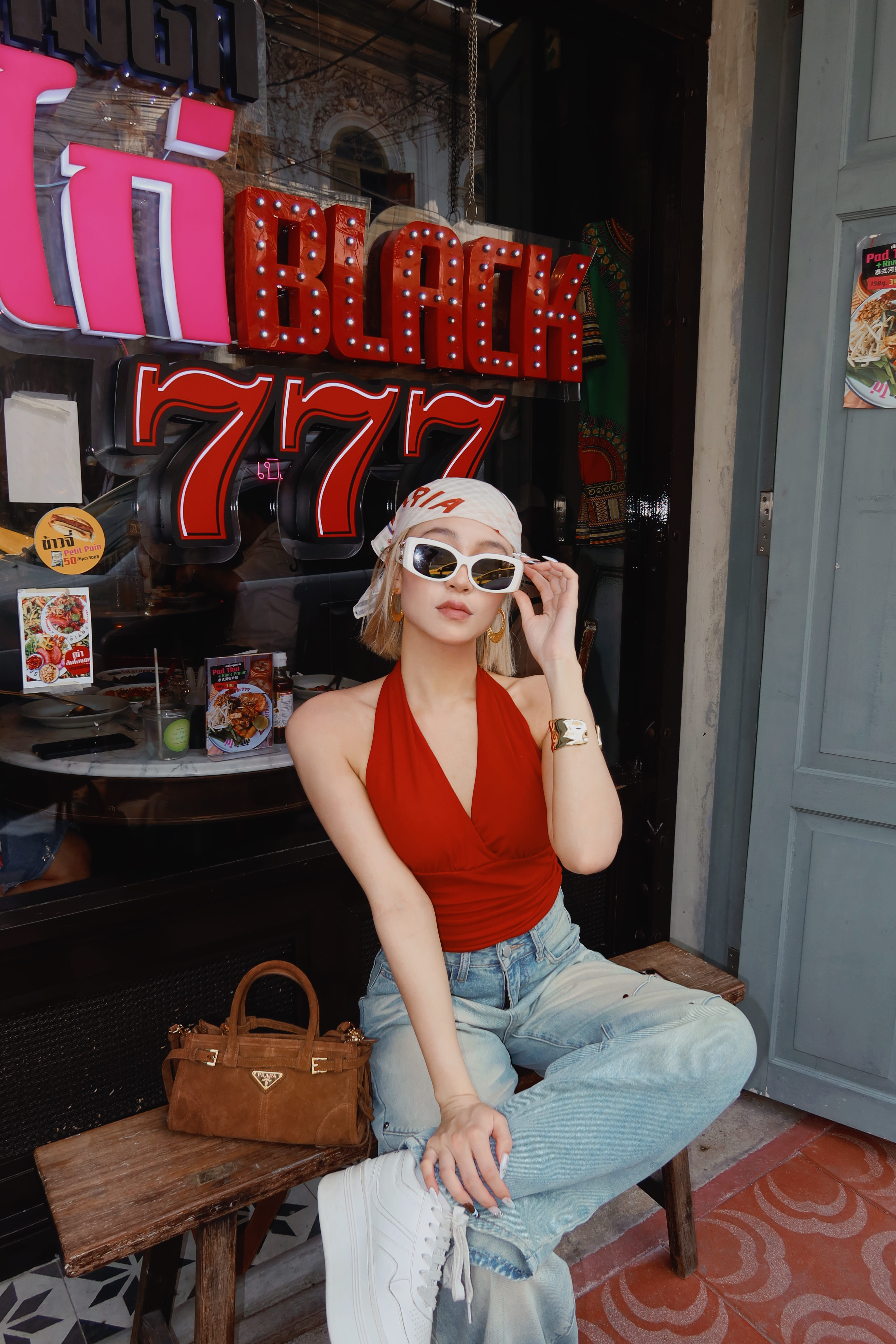 [ Ananas自訂款✨ ] 繞脖側抓皺上衣