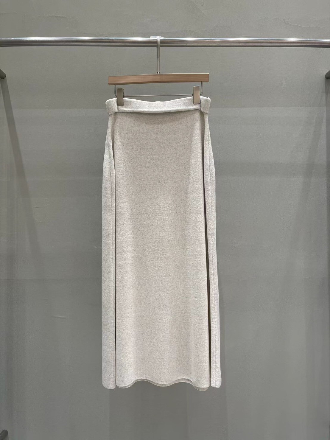 反摺腰頭造型優雅感長裙-F / 2色