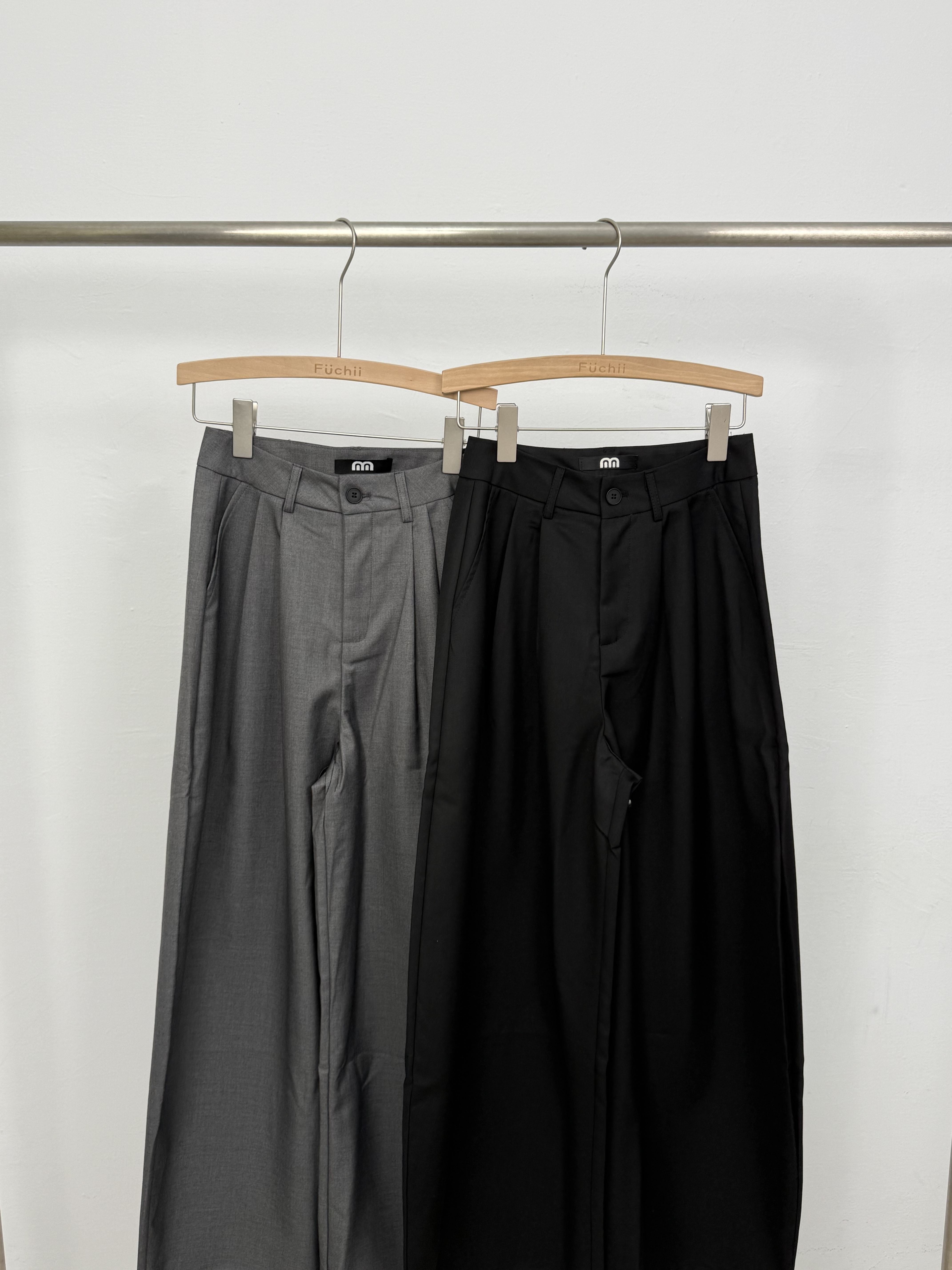 B17經典不敗西裝彎刀褲