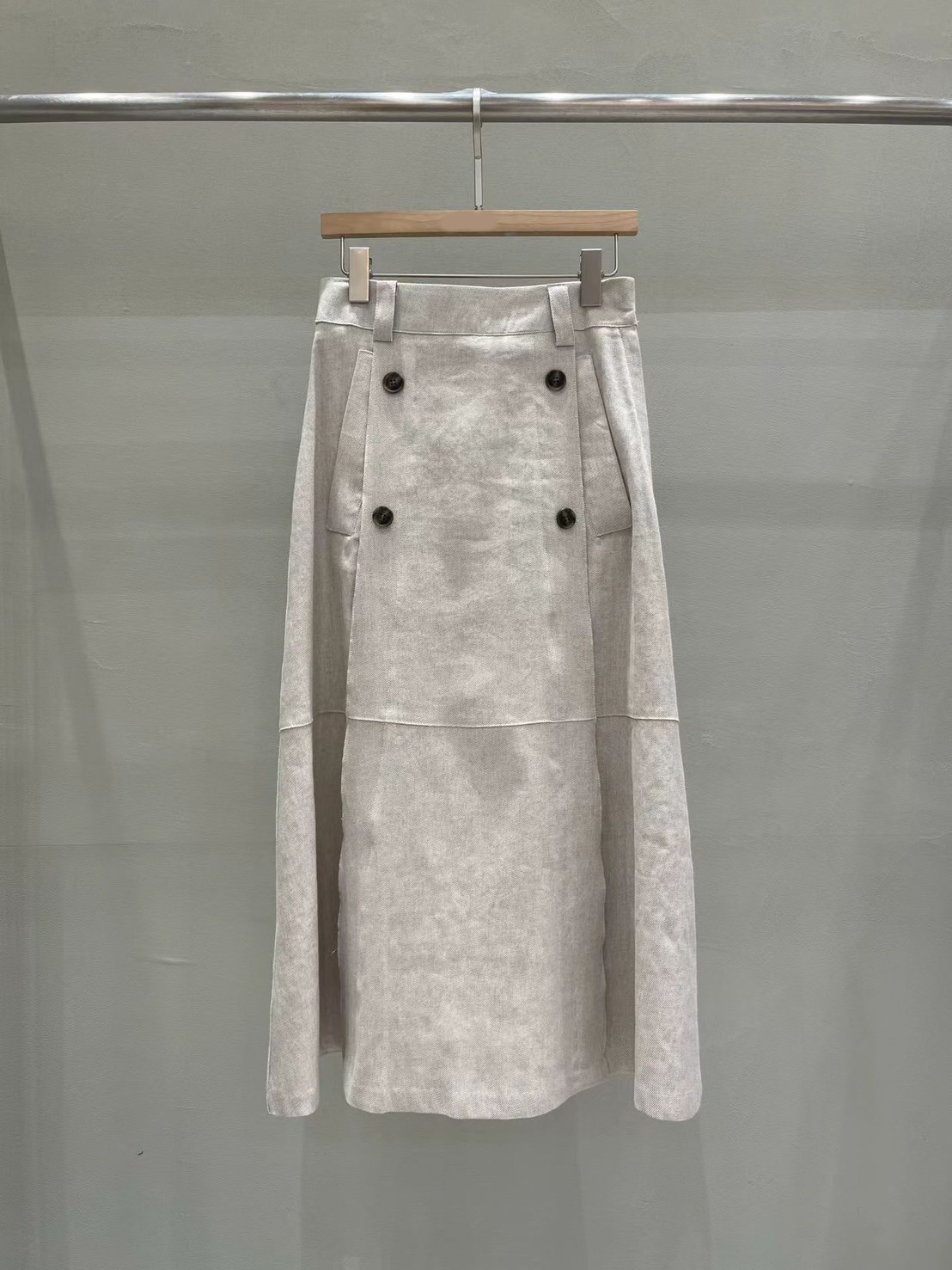 後腰鬆緊雙排釦斜紋布A字傘擺長裙-F / 2色