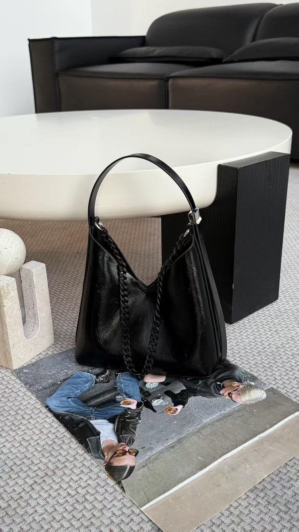 同色系鏈條造型漆皮手提肩背包 / 2色