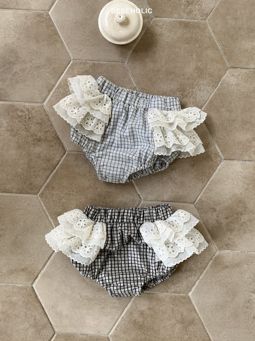 正韓夏bebeholic 嫩嬰格紋蕾絲包屁褲