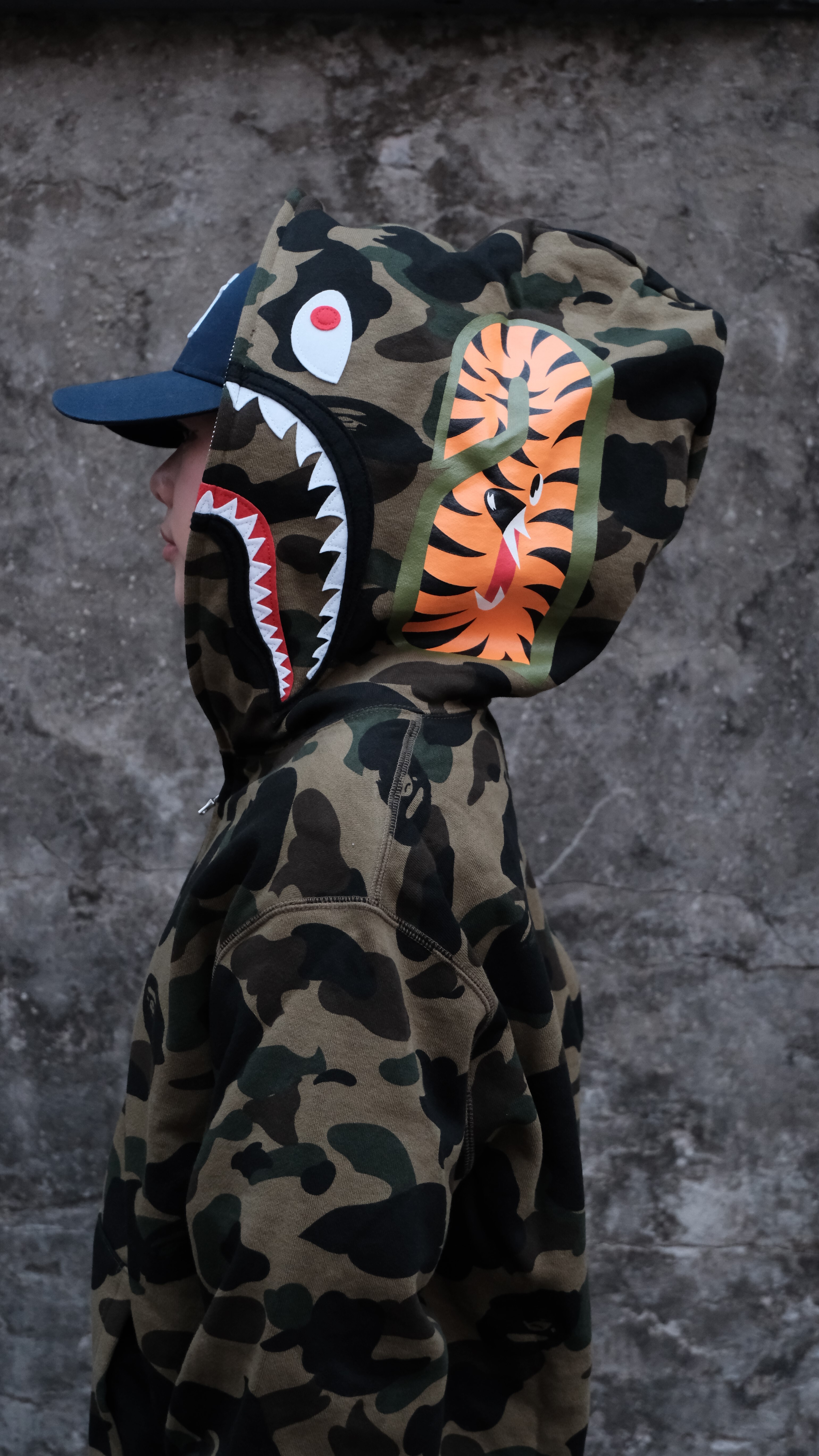 BAPE 1ST CAMO SHARK FULL ZIP HOODIE 迷彩 鯊魚外套 1M30115007