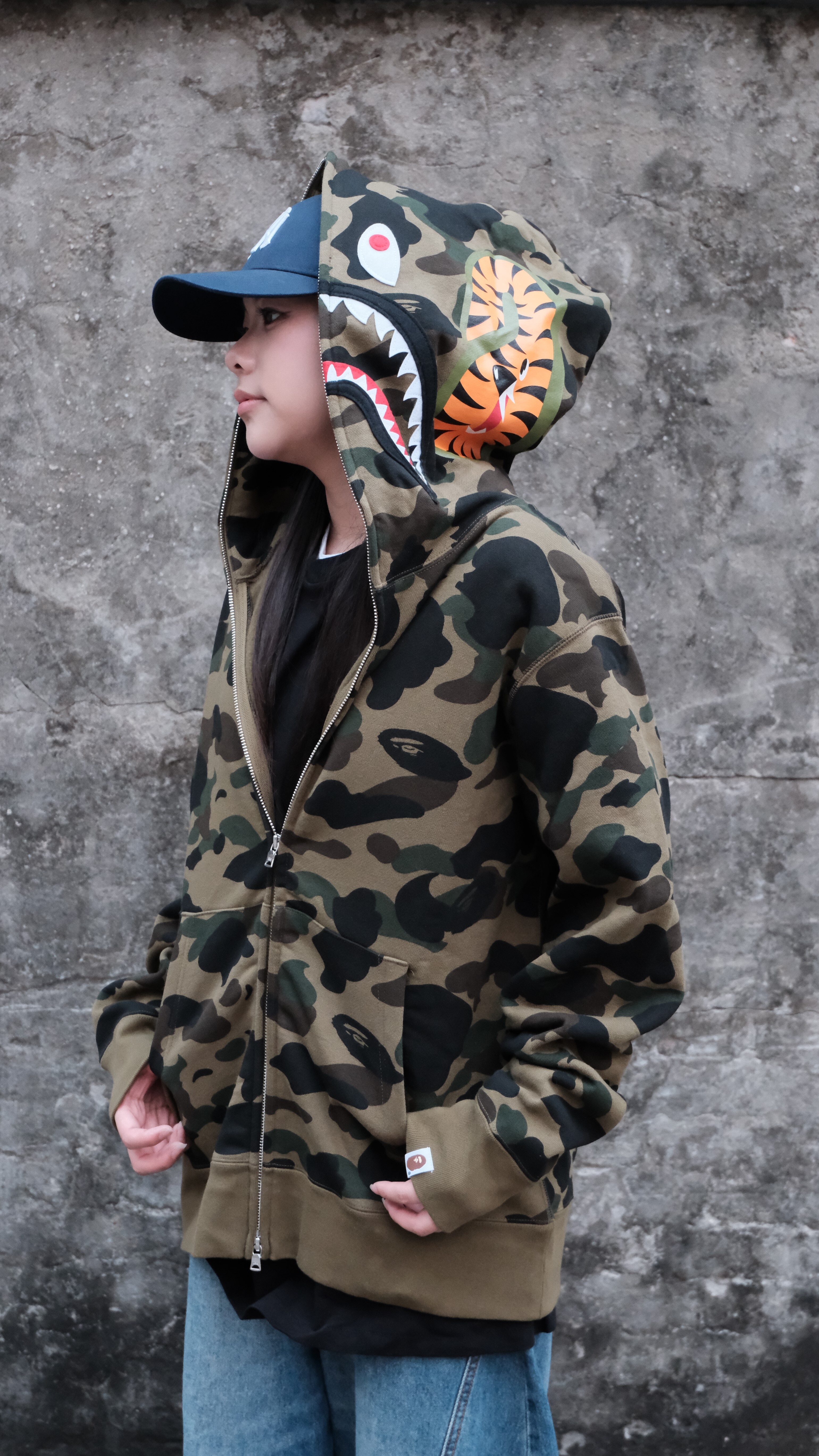 BAPE 1ST CAMO SHARK FULL ZIP HOODIE 迷彩 鯊魚外套 1M30115007