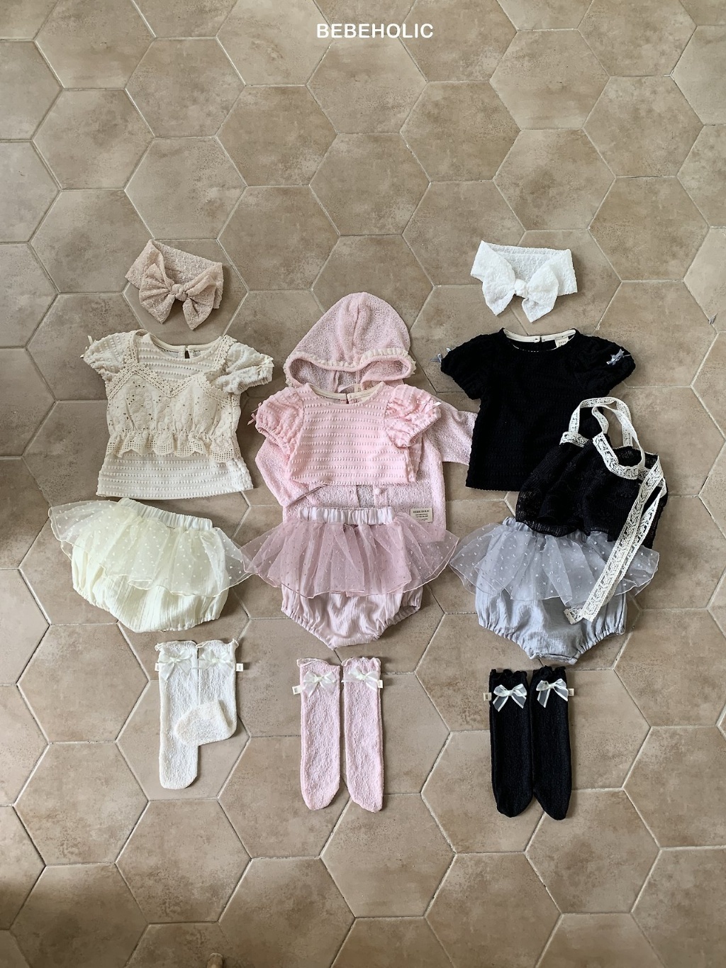 正韓夏bebeholic 嫩嬰蕾絲點點包屁褲