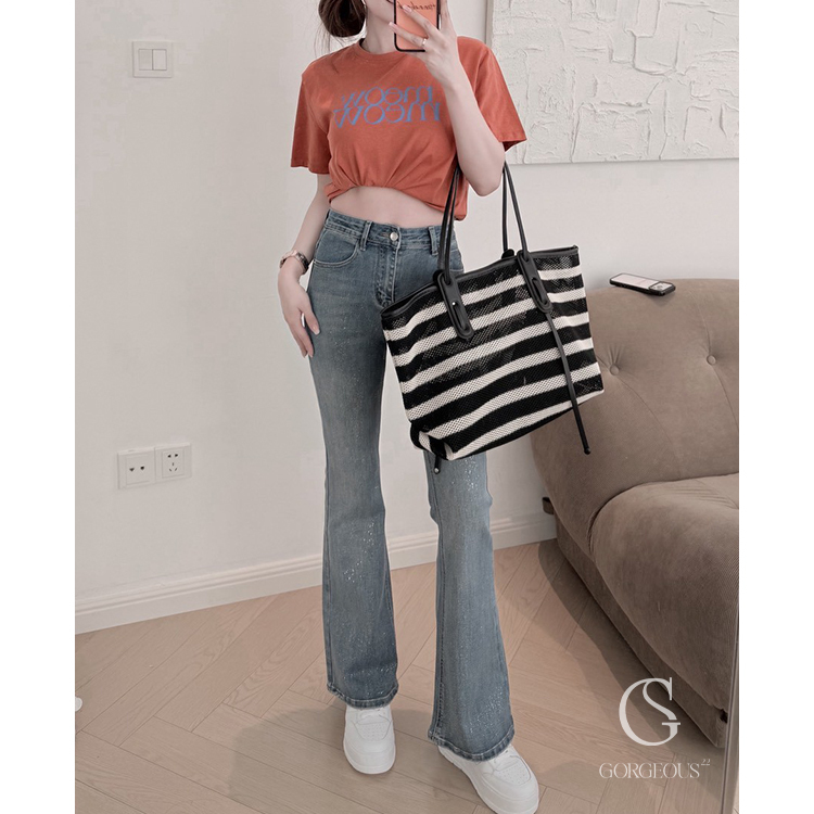 A211「關注 100 閃粉纖⼥⽜仔褲」