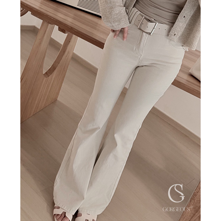 A151「雕塑濾鏡彈⼒喇叭⽜仔褲」