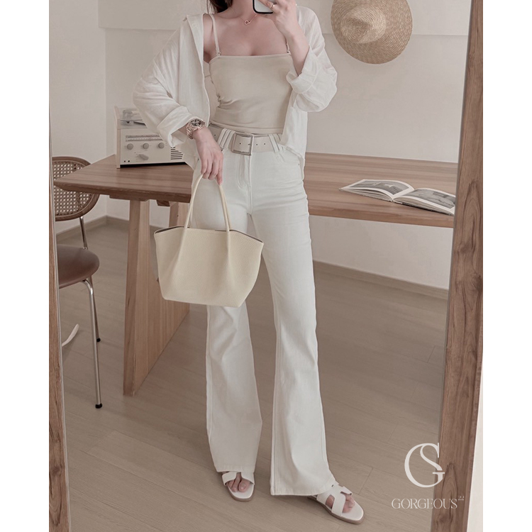 A151「雕塑濾鏡彈⼒喇叭⽜仔褲」