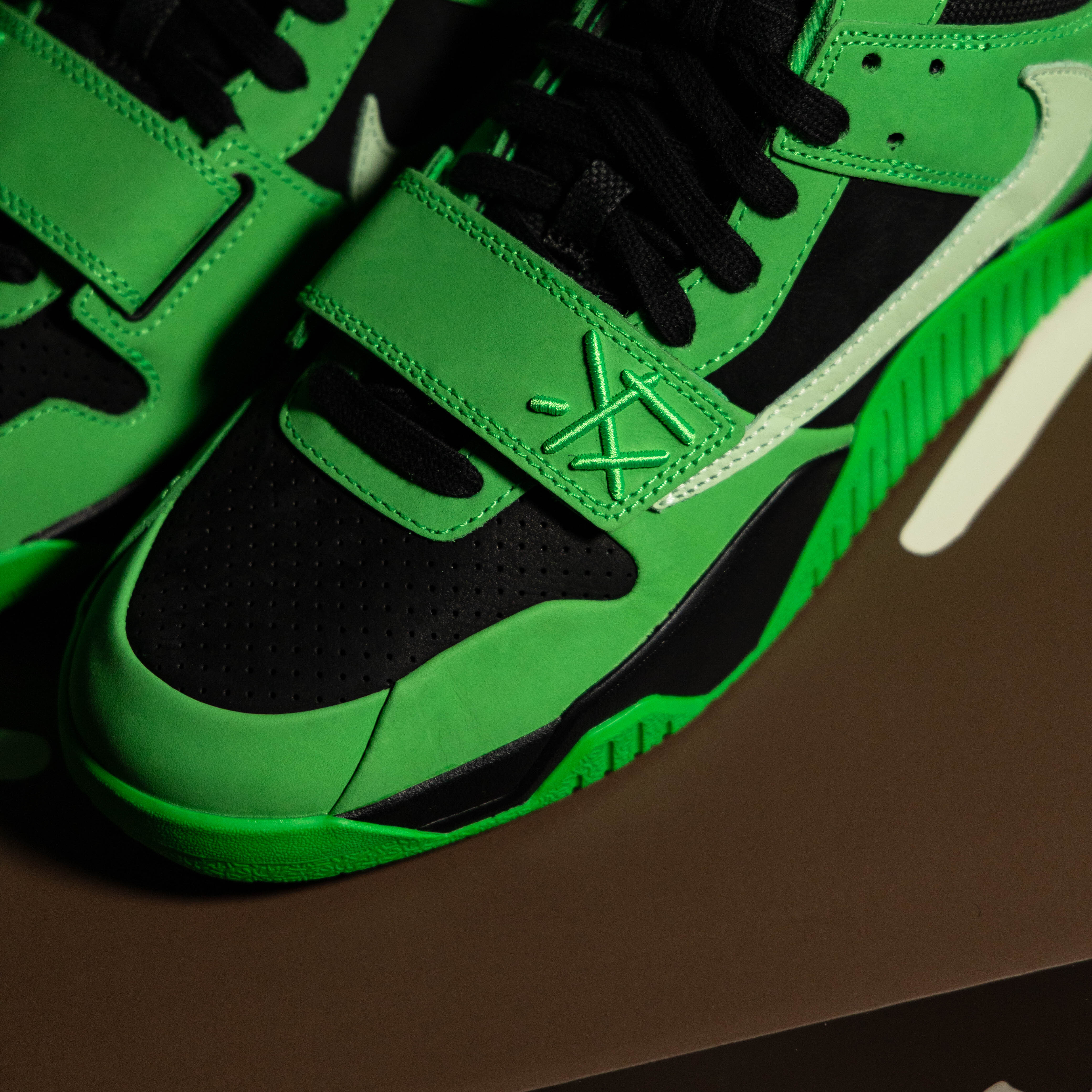 -(A9c)-JORDAN CJ1 TRAVIS SCOTT X JORDAN JUMPMAN T-REXX "GREEN SPARK" 黑綠 聯名款 倒勾-IM9113 300