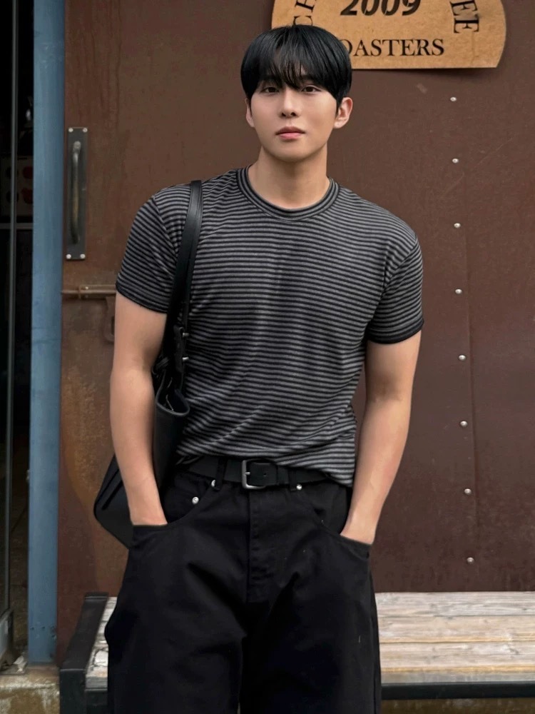 SIMPLEACTION 日細條紋圓領短袖上衣