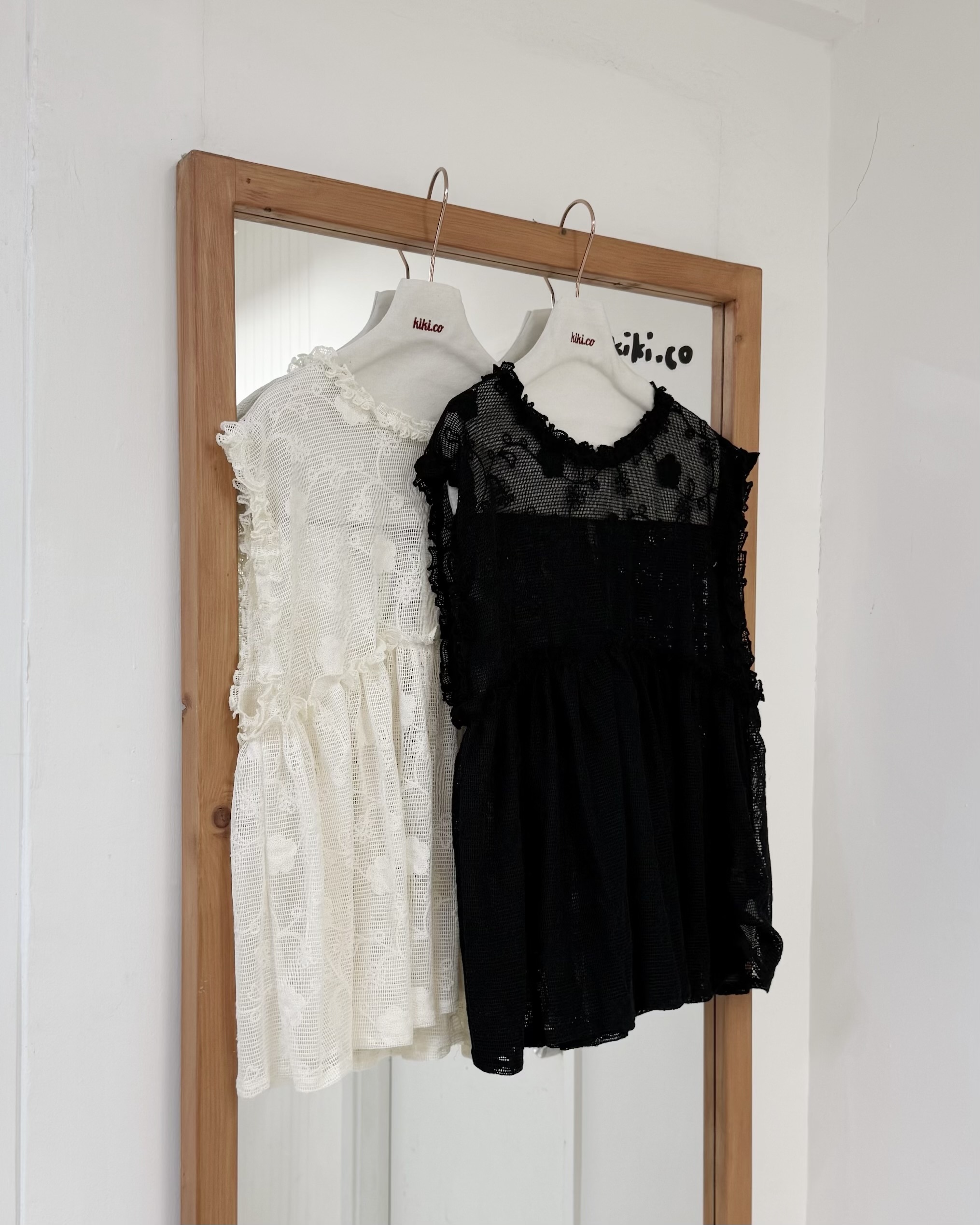 網格立體刺繡花背心外搭