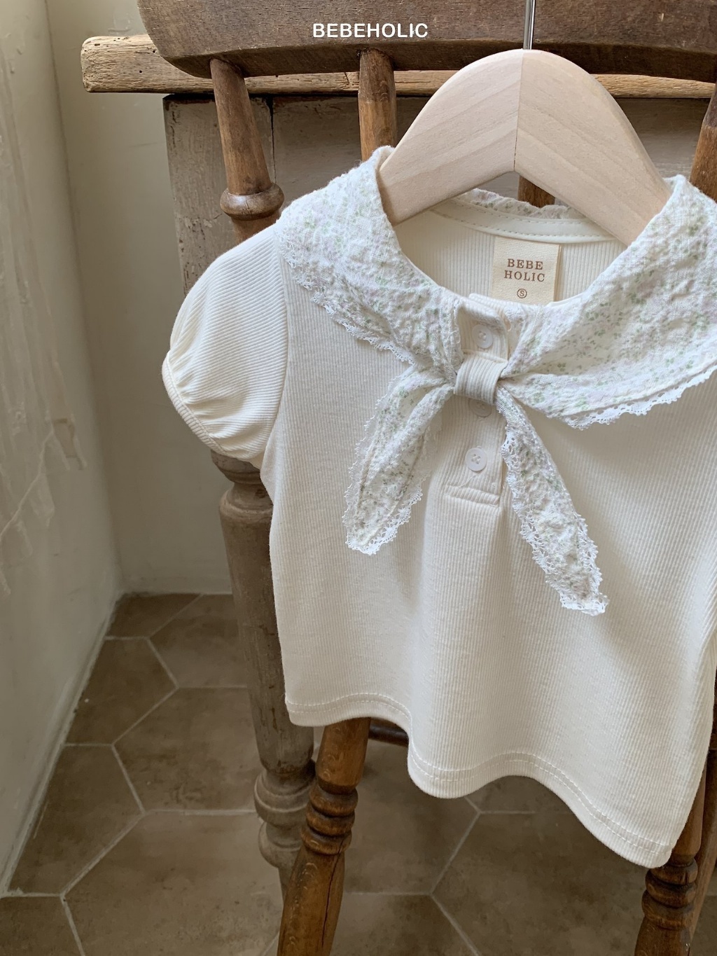 正韓夏bebeholic 嫩嬰蝴蝶結澎袖上衣