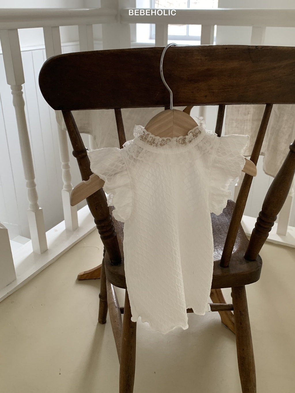 正韓夏bebeholic 嫩嬰3色蕾絲領邊上衣