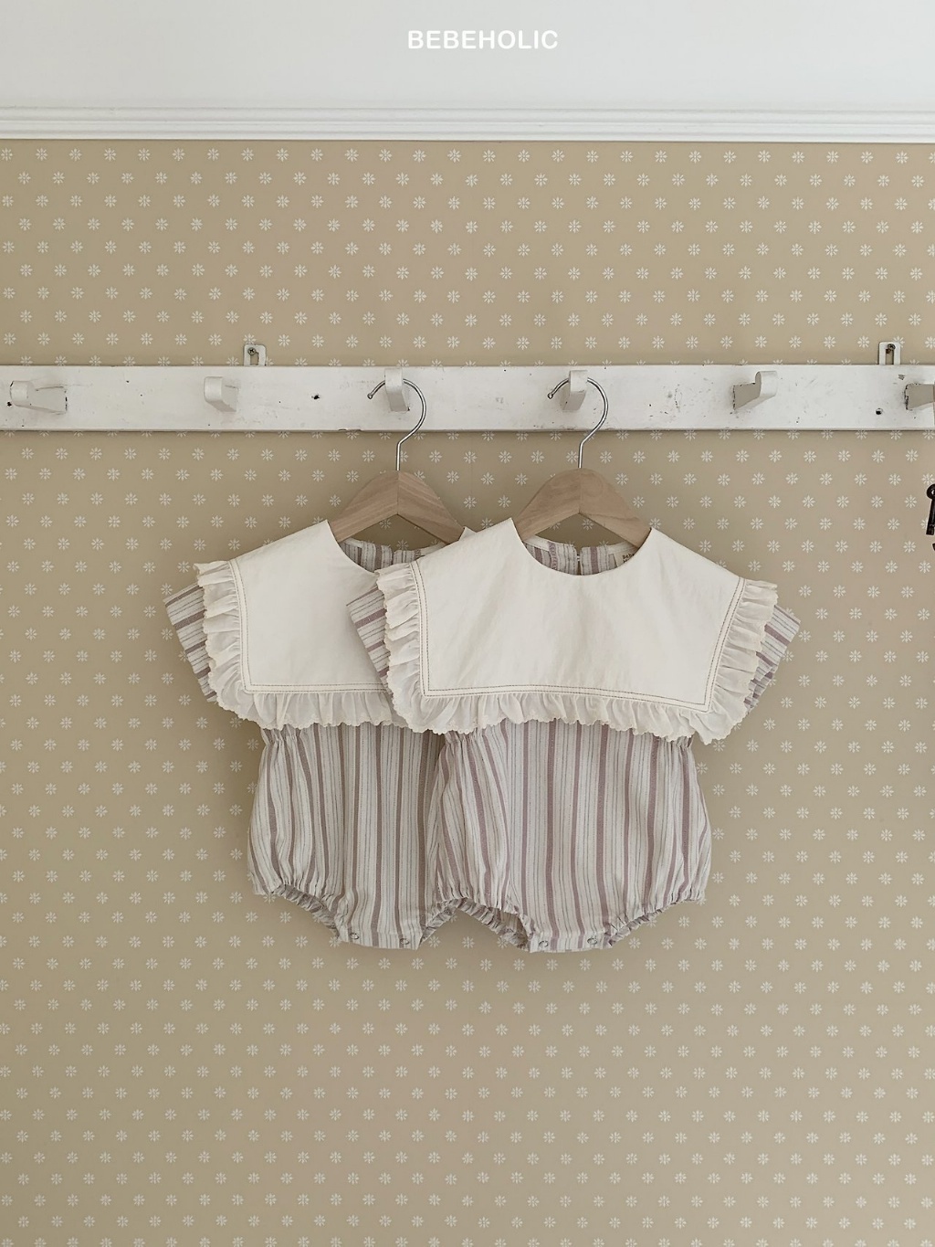 正韓夏bebeholic 嫩嬰直條大領邊包屁衣