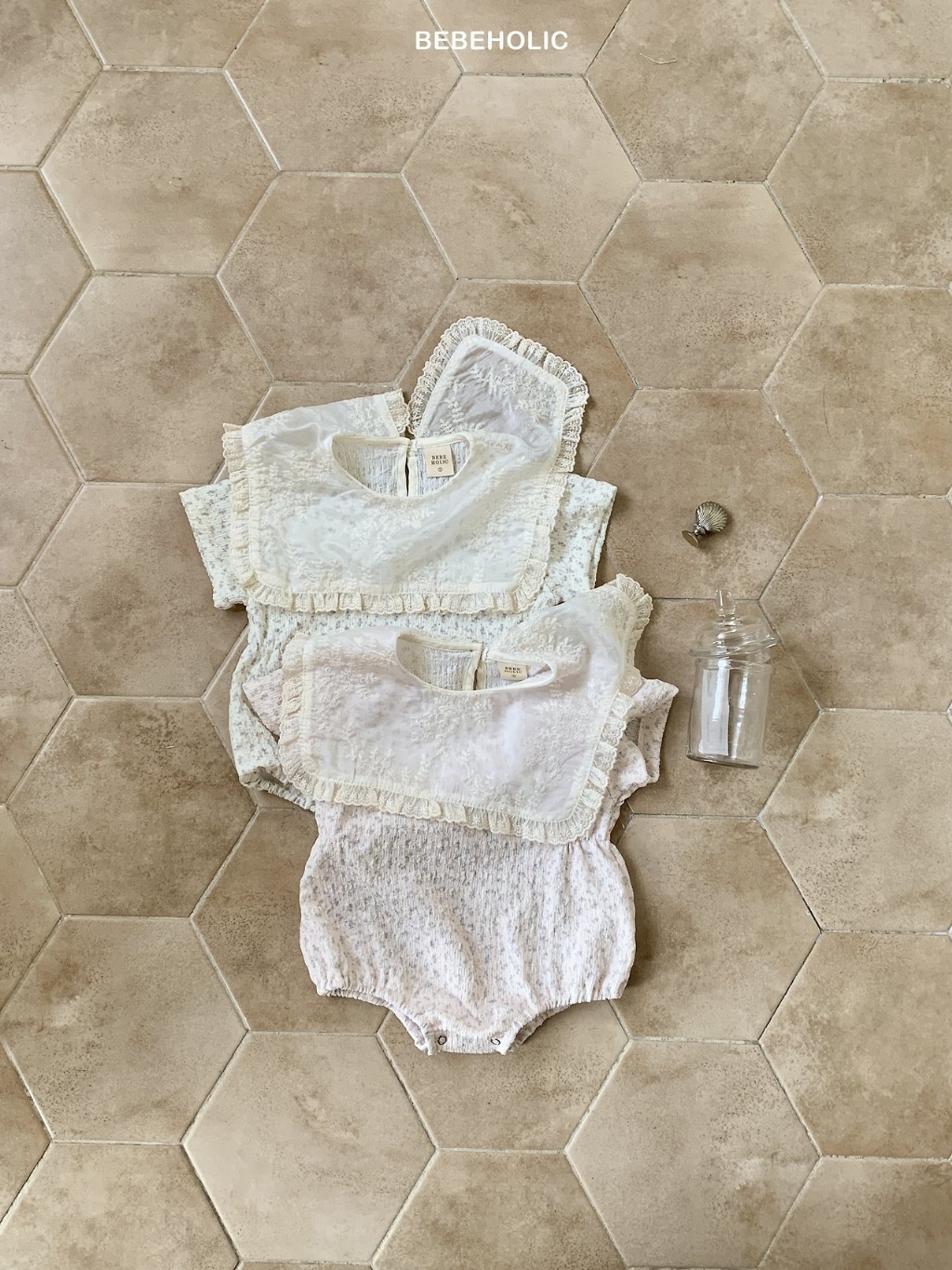 正韓夏bebeholic 嫩嬰碎花大領邊包屁衣