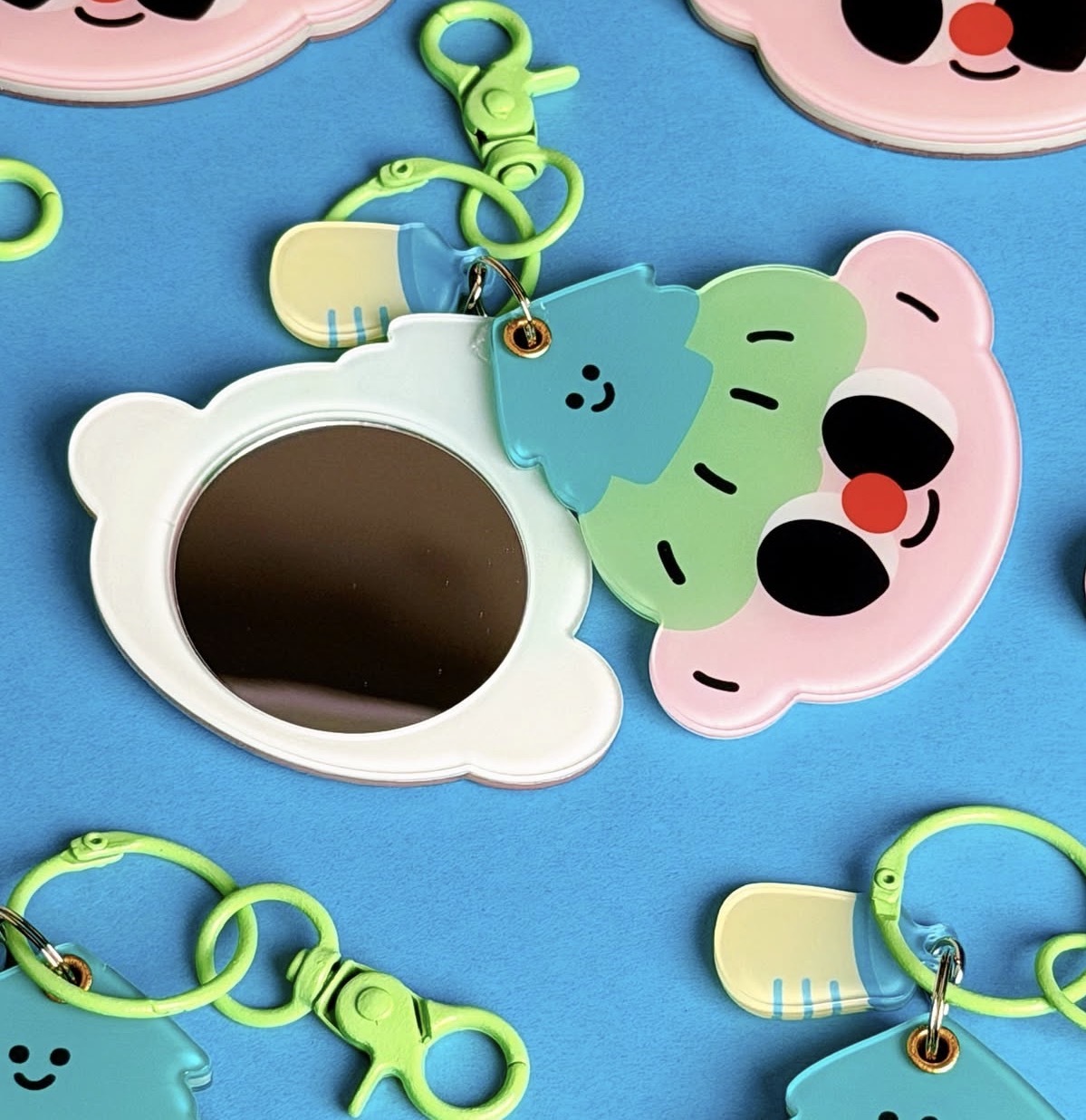 小森寶寶 壓克力轉轉隨身鏡 吊飾｜ 微醺斑比