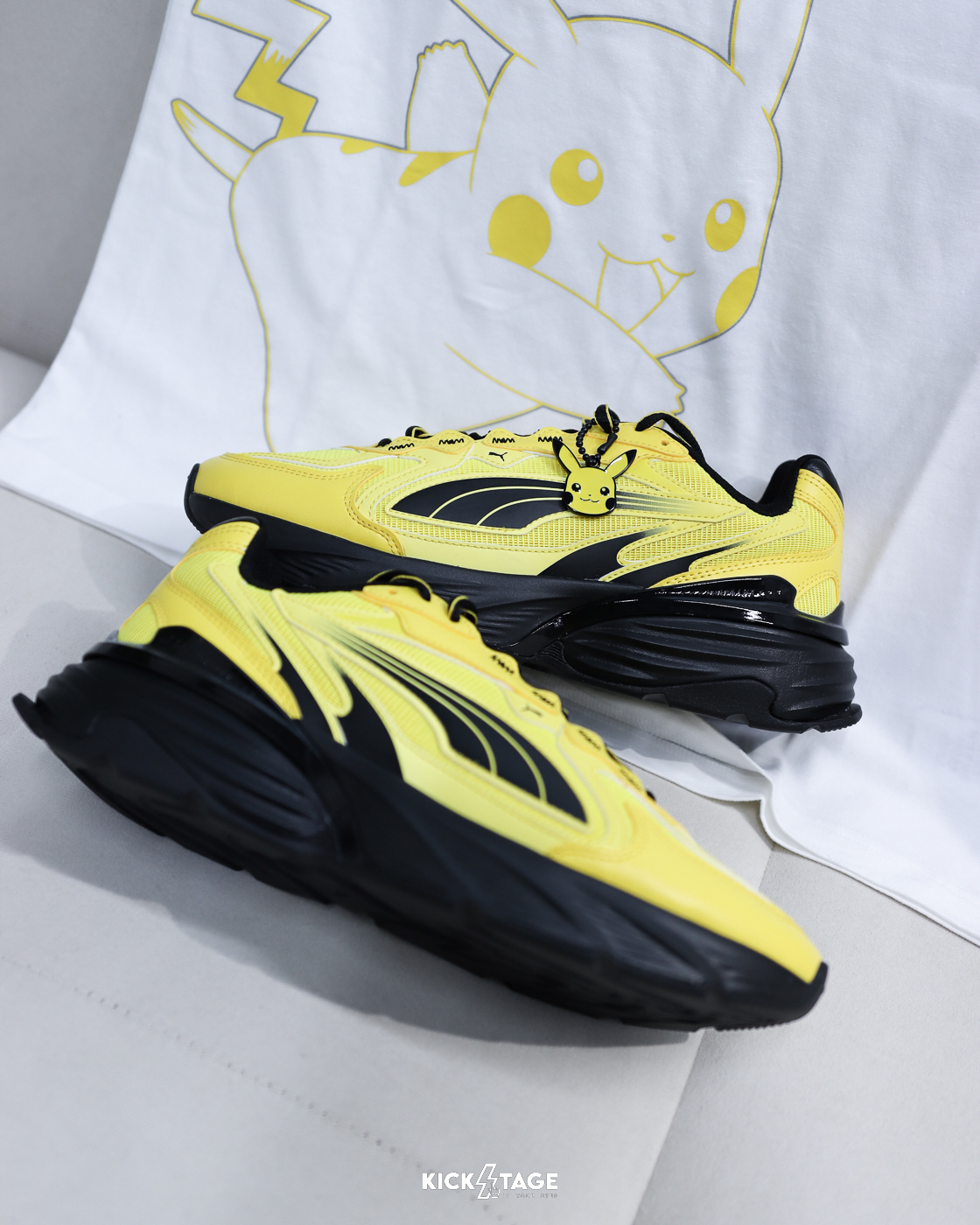 男女鞋 PUMA X POKÉMON MOSTRO 'Pikachu' 黃黑 皮卡丘 寶可夢 聯名 吊飾 支撐 休閒 運動鞋【408105-01】PMPOKÉ